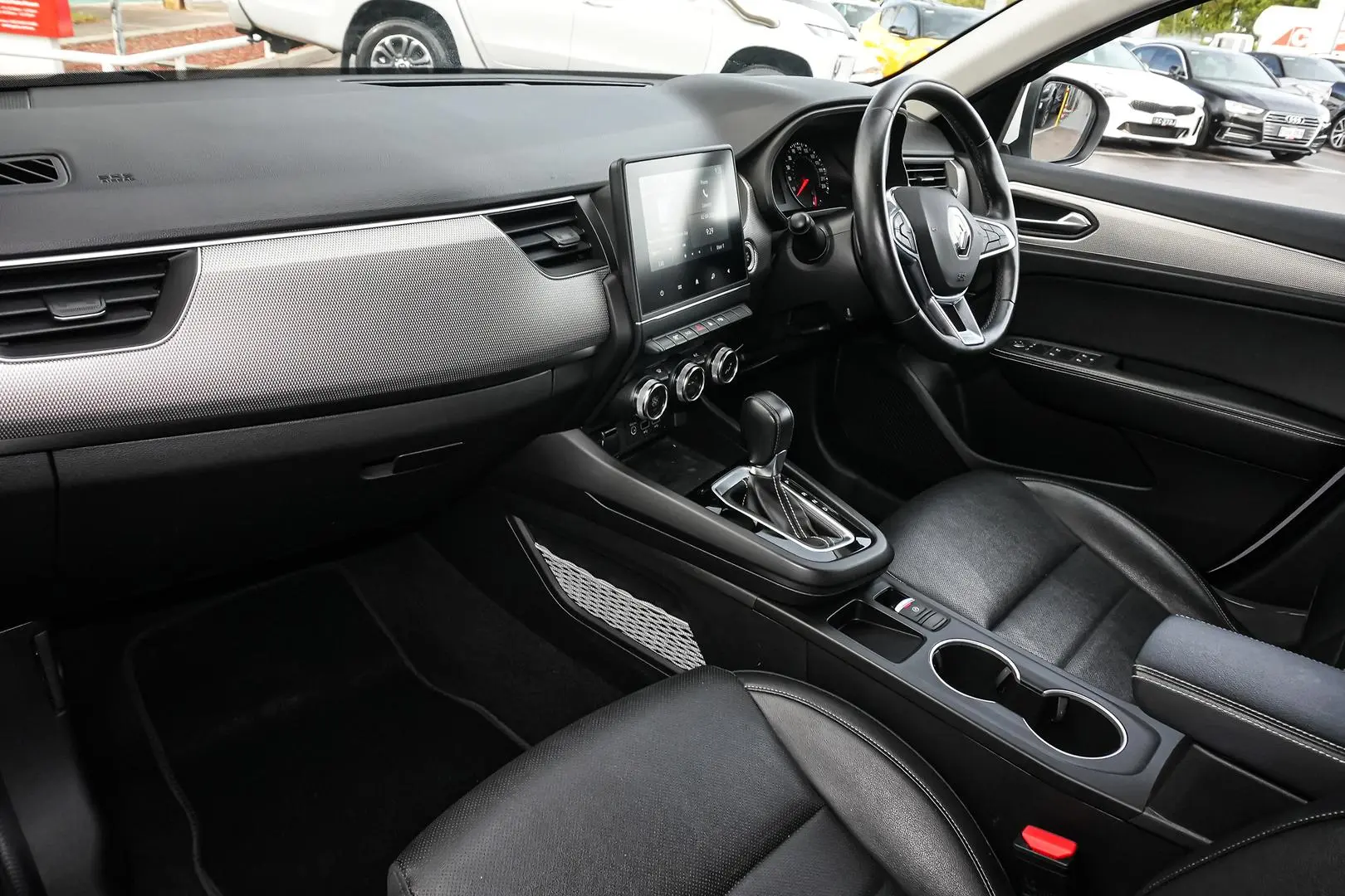 2023 Renault Arkana Gallery Image 11