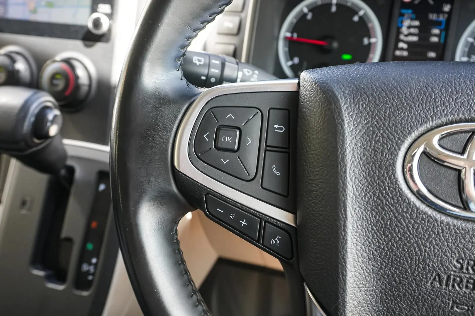 2020 Toyota Hiace Gallery Image 18