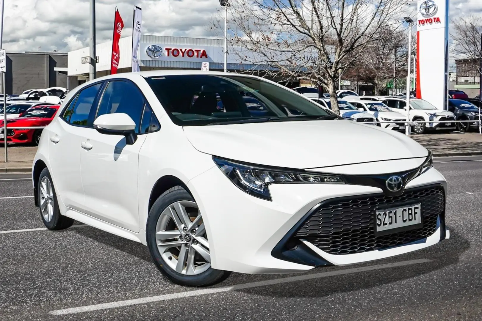 2019 Toyota Corolla Gallery Image 1
