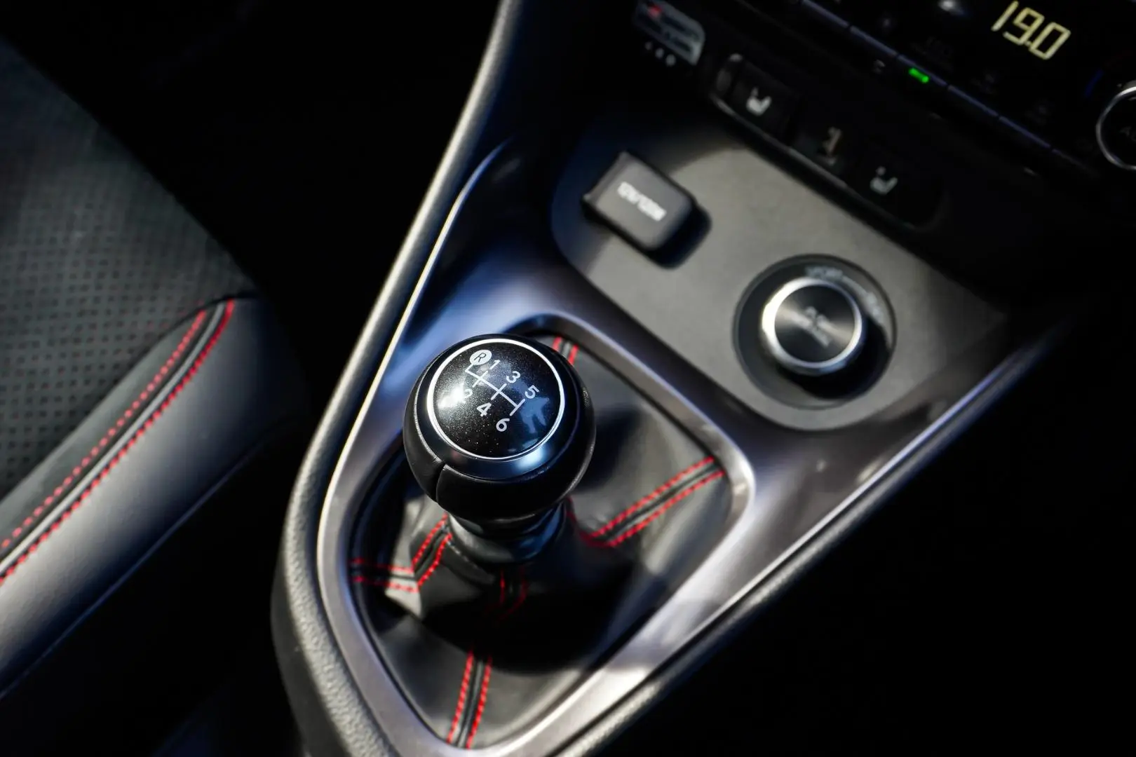 2022 Toyota Yaris Gallery Image 19