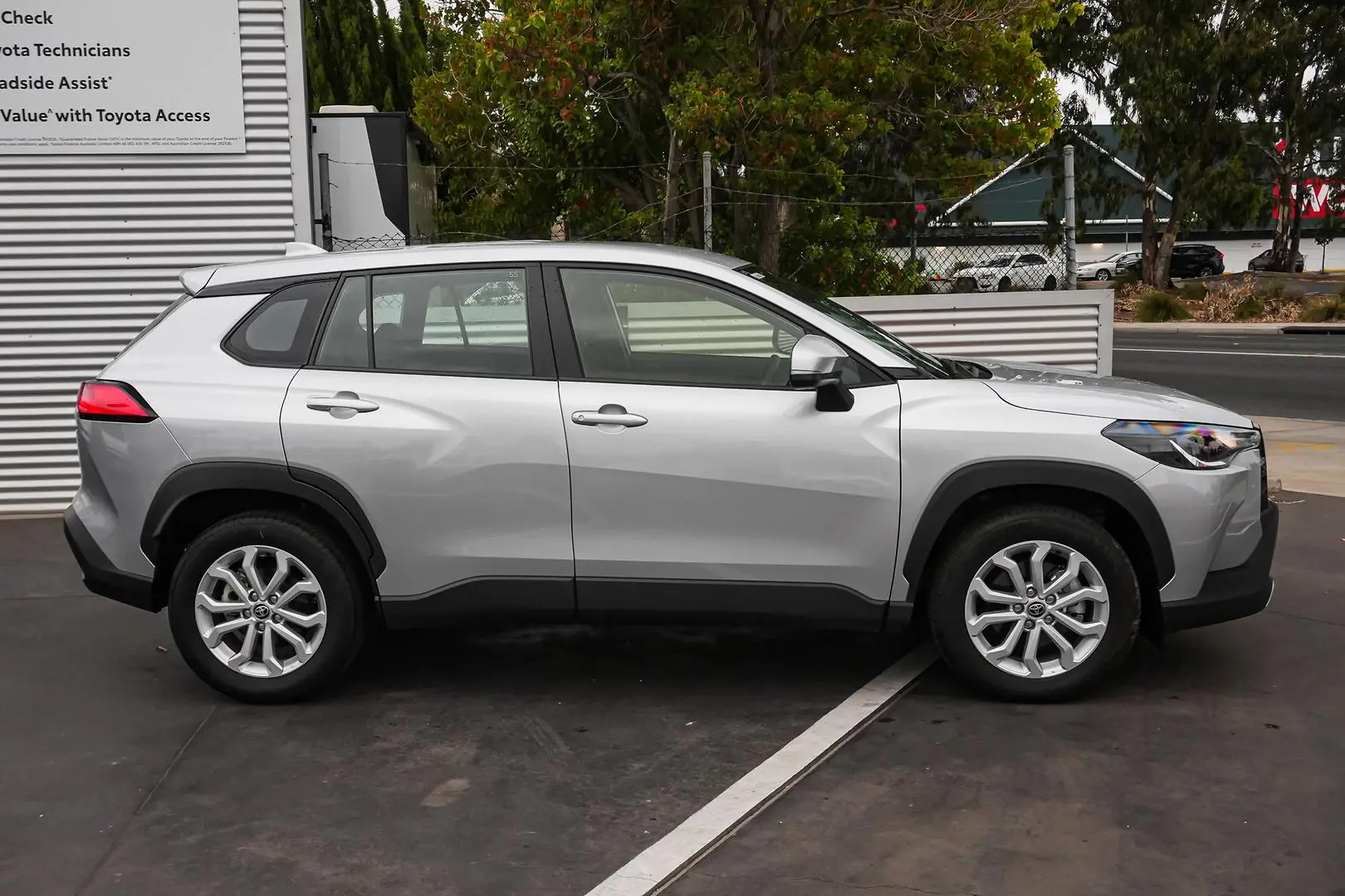 2024 Toyota Corolla Cross Gallery Image 4