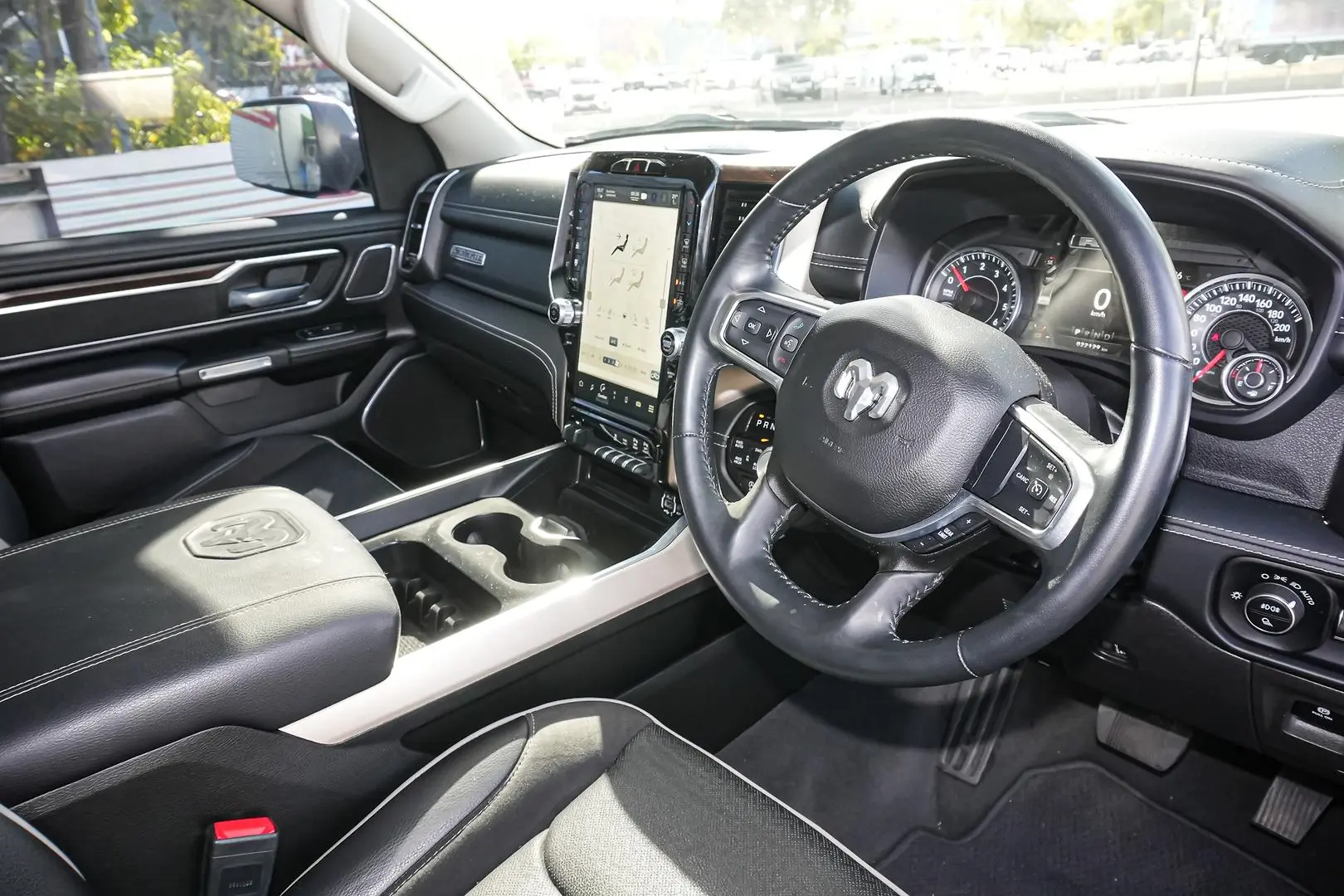 2022 RAM 1500 Gallery Image 16