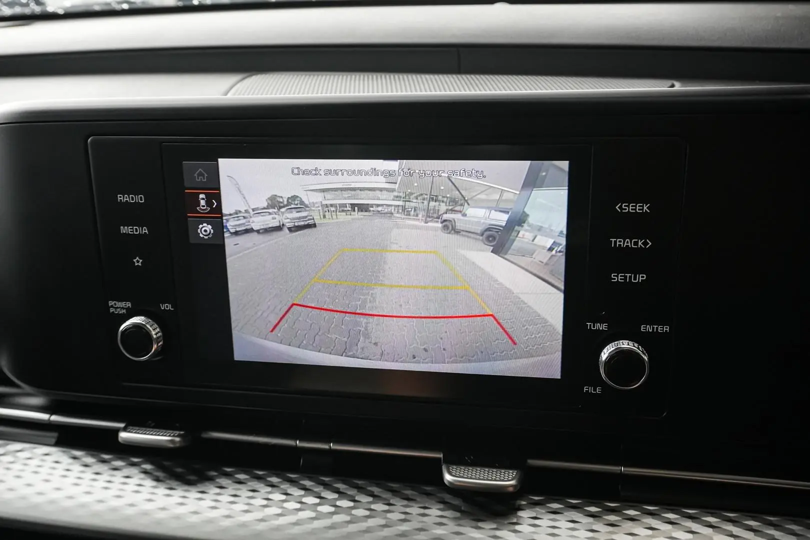 2022 Kia Carnival Gallery Image 21