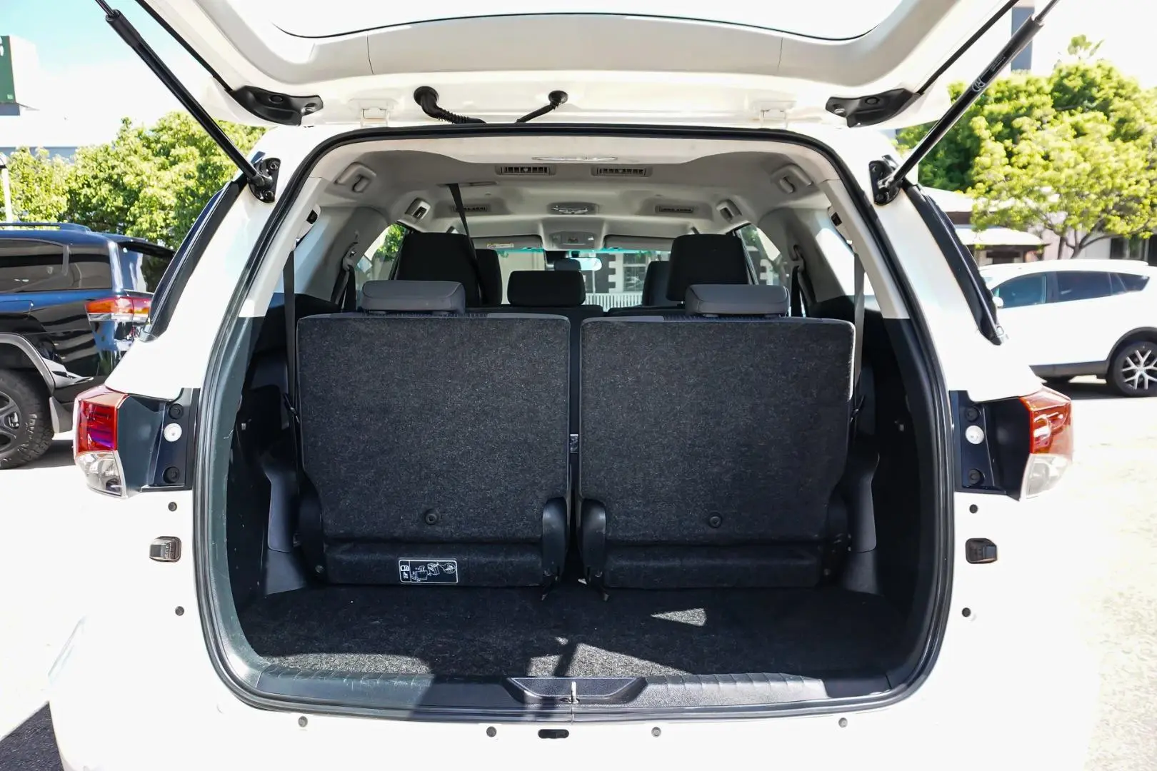 2022 Toyota Fortuner Gallery Image 9