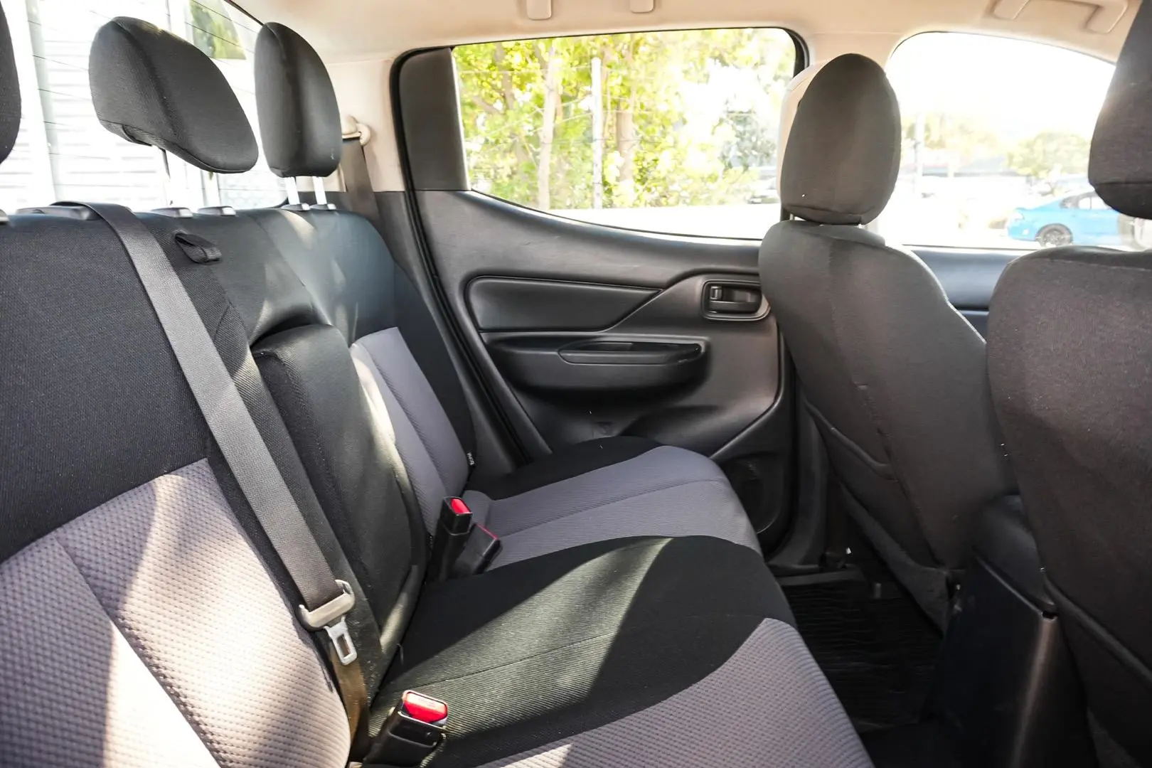 2020 Mitsubishi Triton Gallery Image 14