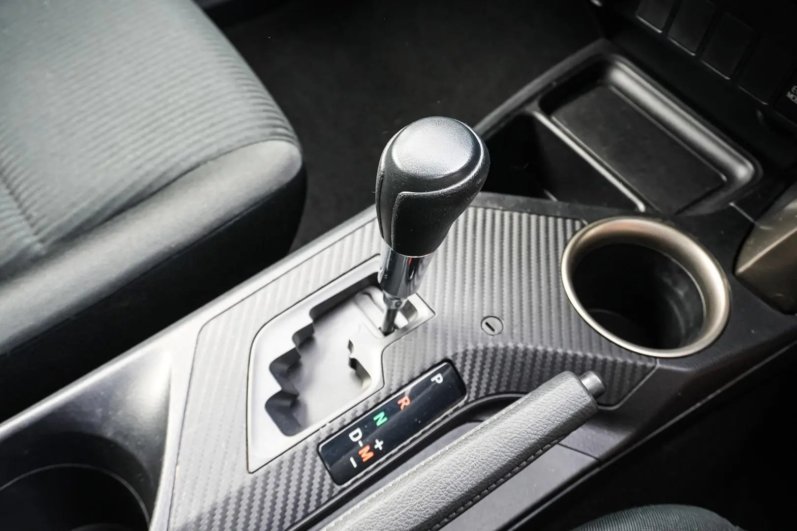 2013 Toyota RAV4 Gallery Image 18