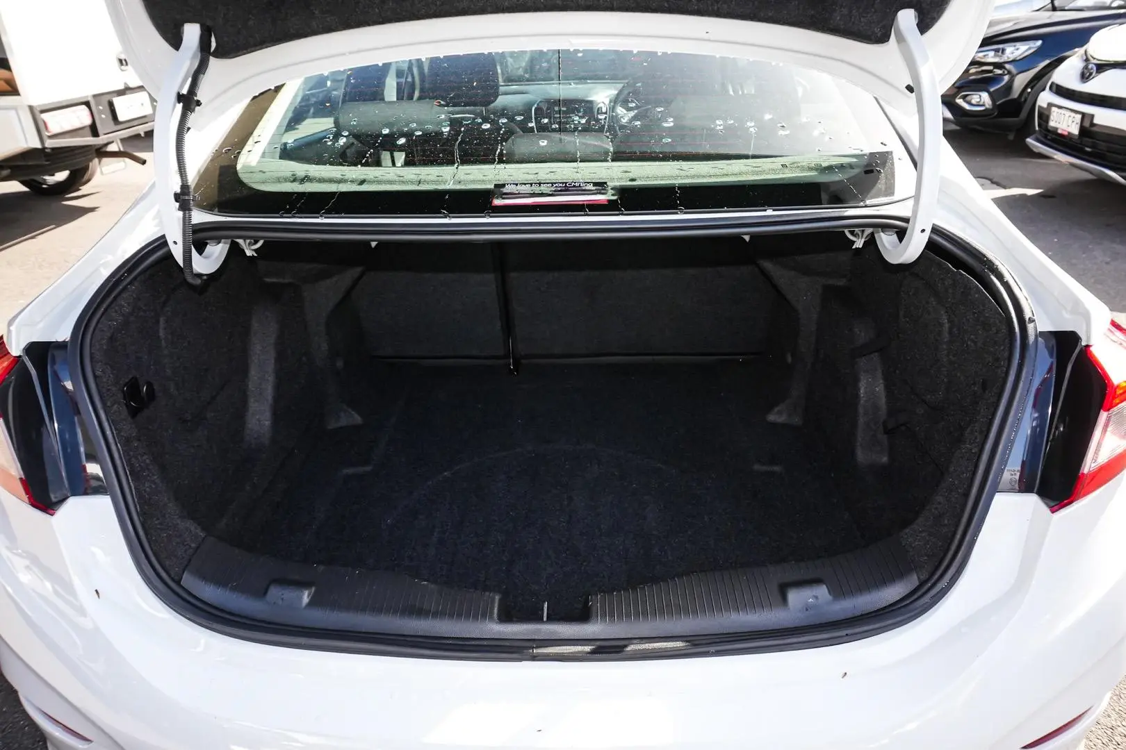2018 Holden Astra Gallery Image 10