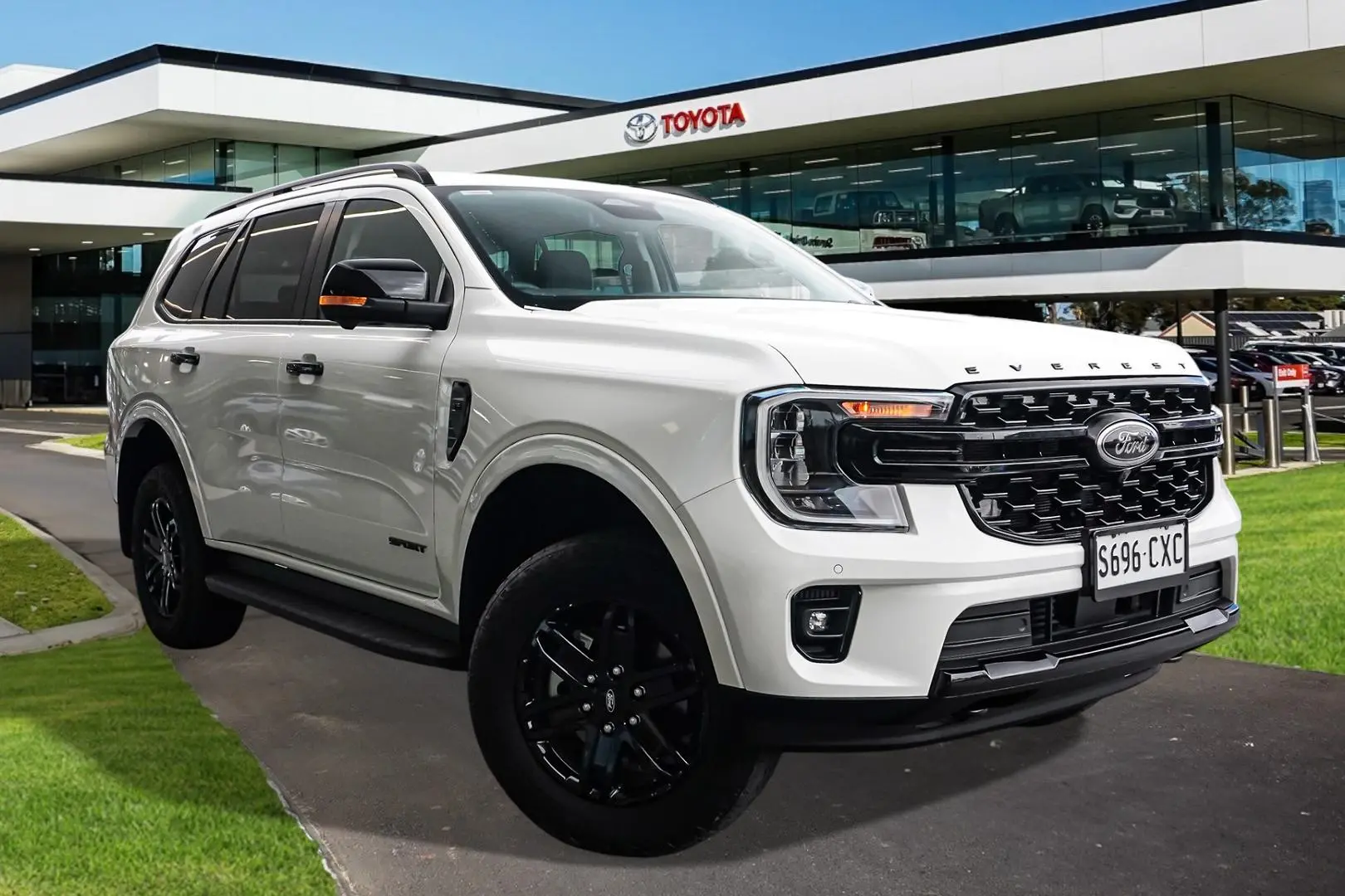 2023 Ford Everest Gallery Image 1