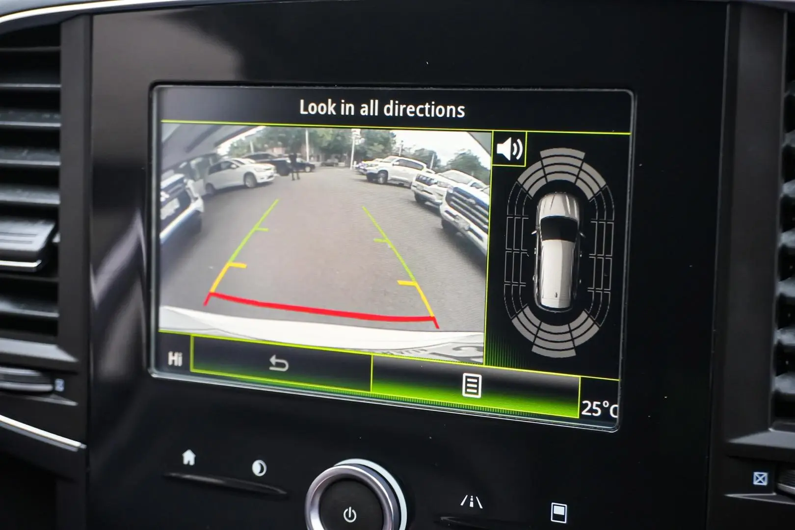 2018 Renault Koleos Gallery Image 22