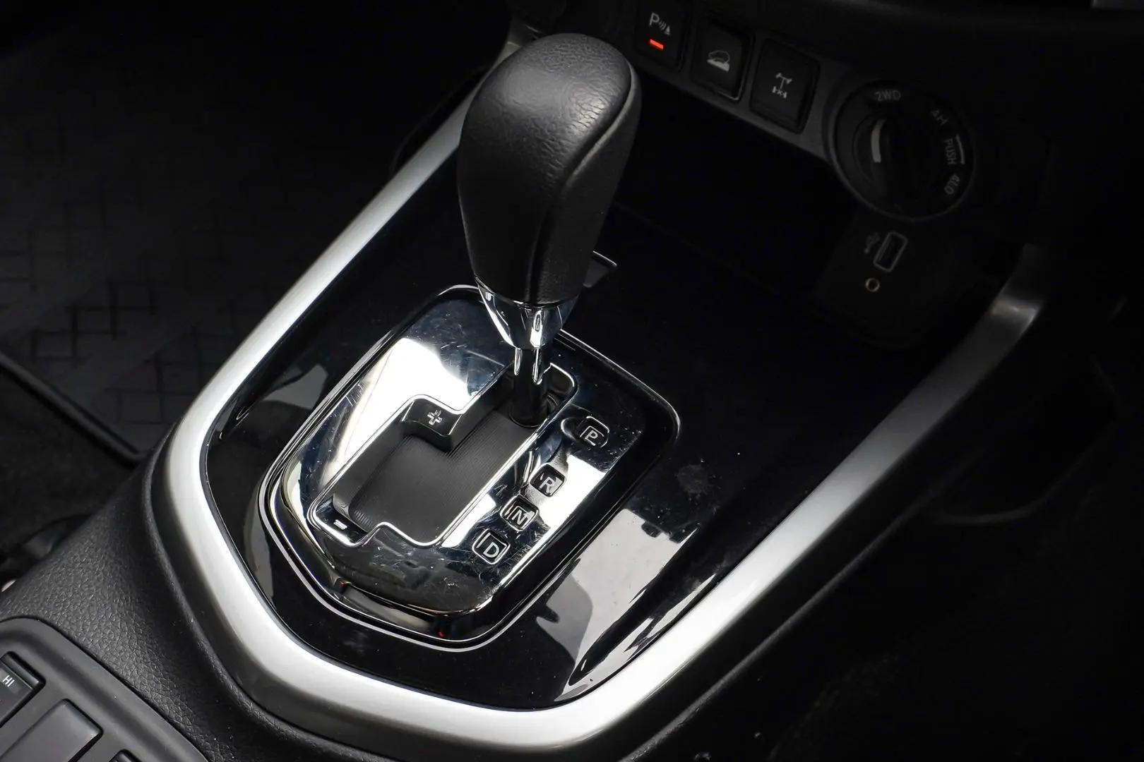 2023 Nissan Navara Gallery Image 23