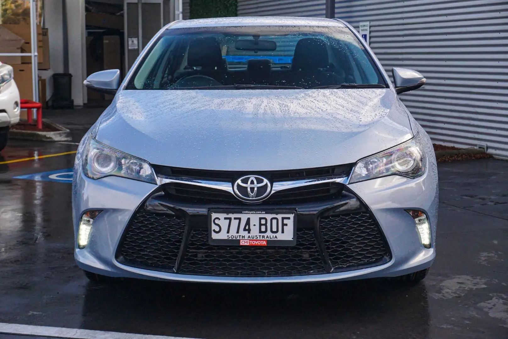 2015 Toyota Camry Gallery Image 5