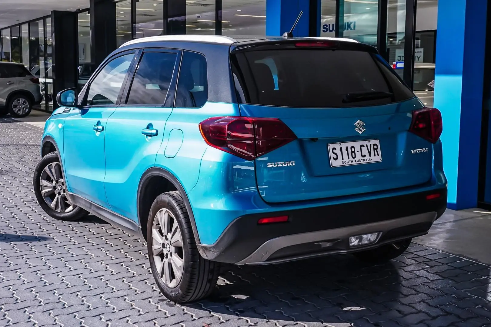 2022 Suzuki Vitara Gallery Image 2