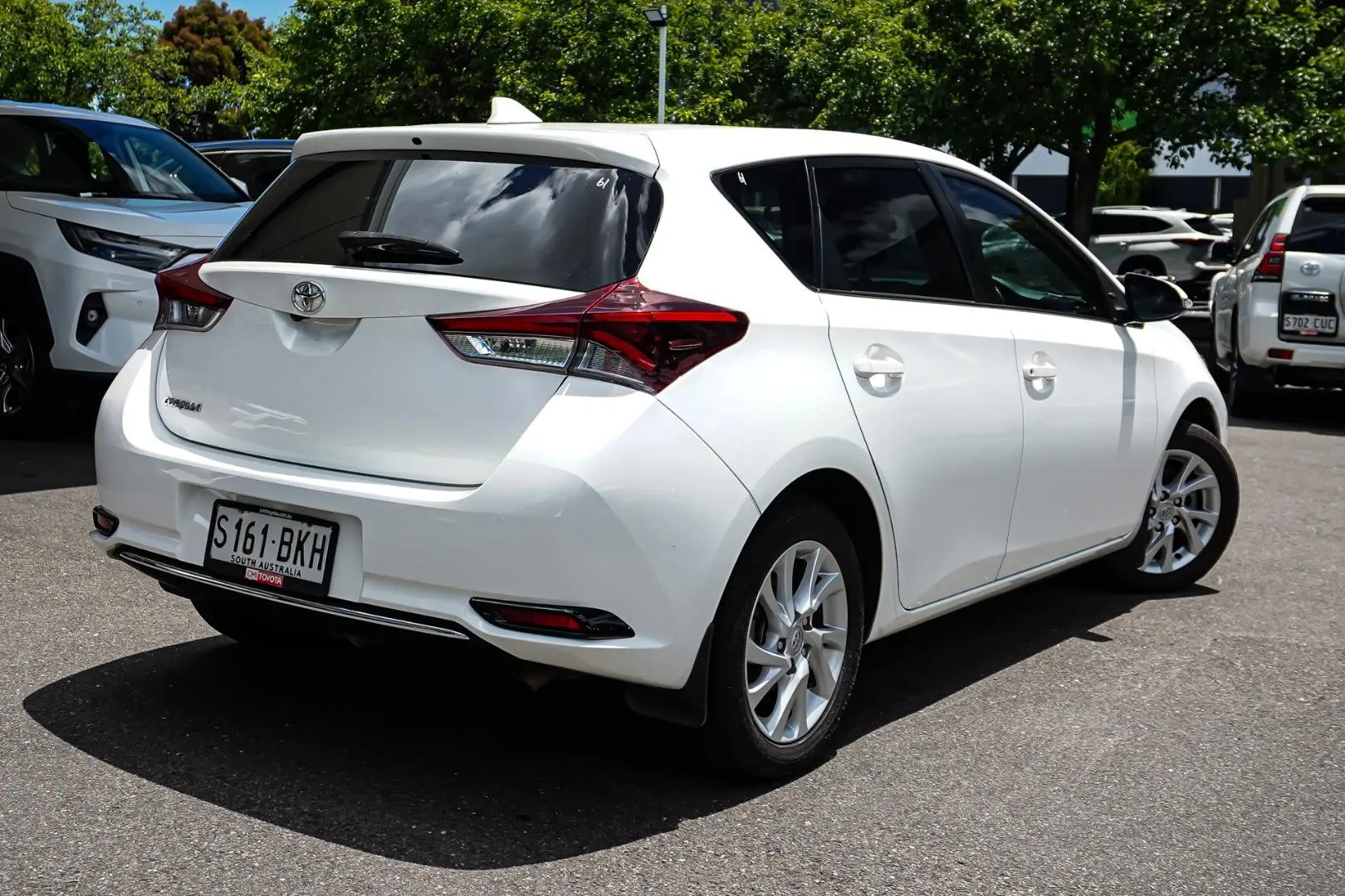 2016 Toyota Corolla Gallery Image 3