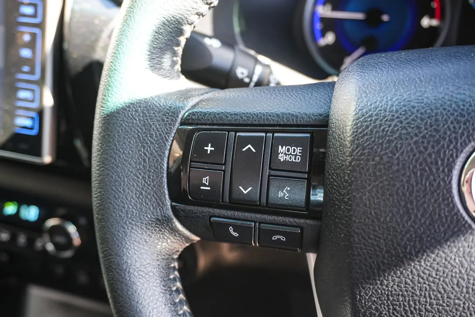 2016 Toyota Hilux Gallery Image 19