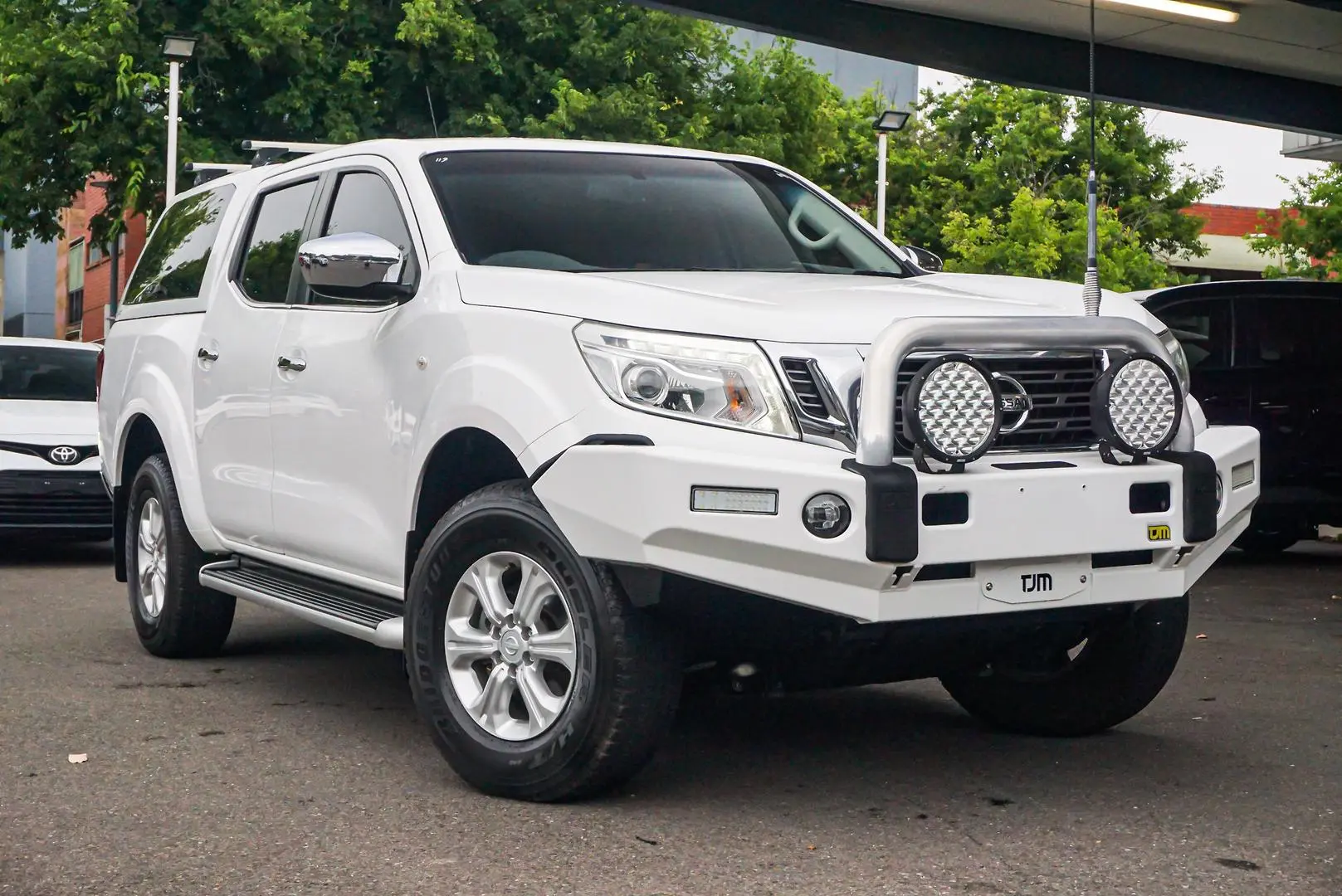 2016 Nissan Navara Gallery Image 2