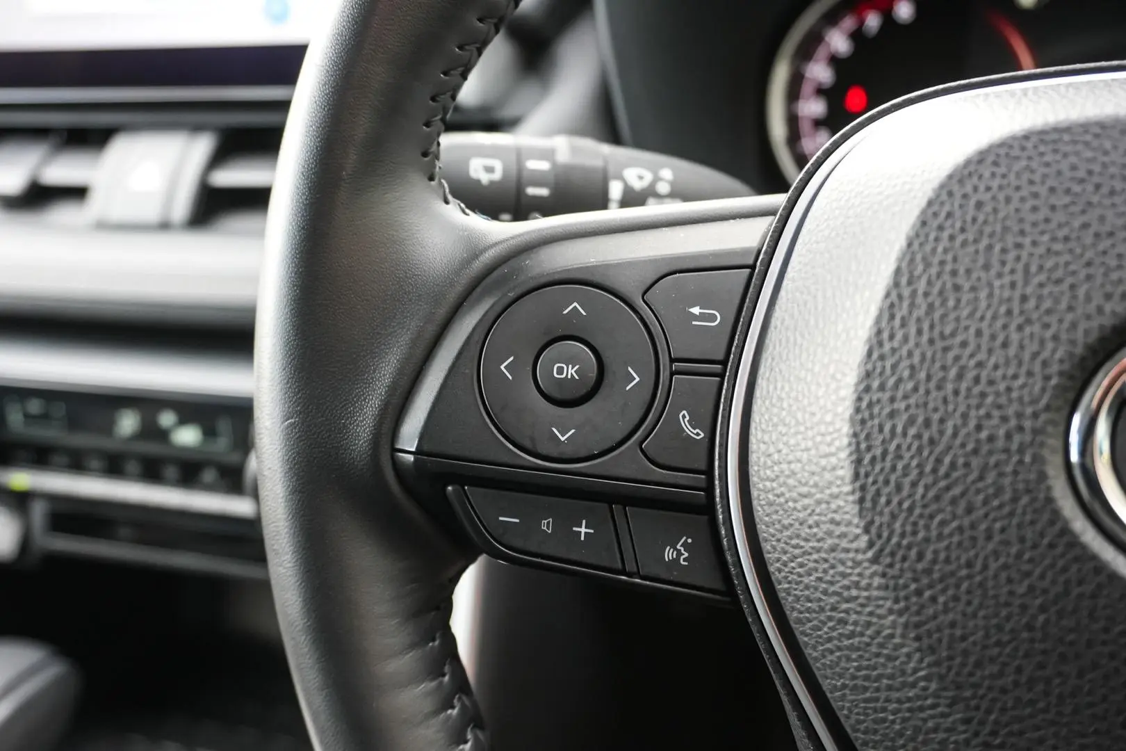 2024 Toyota RAV4 Gallery Image 19