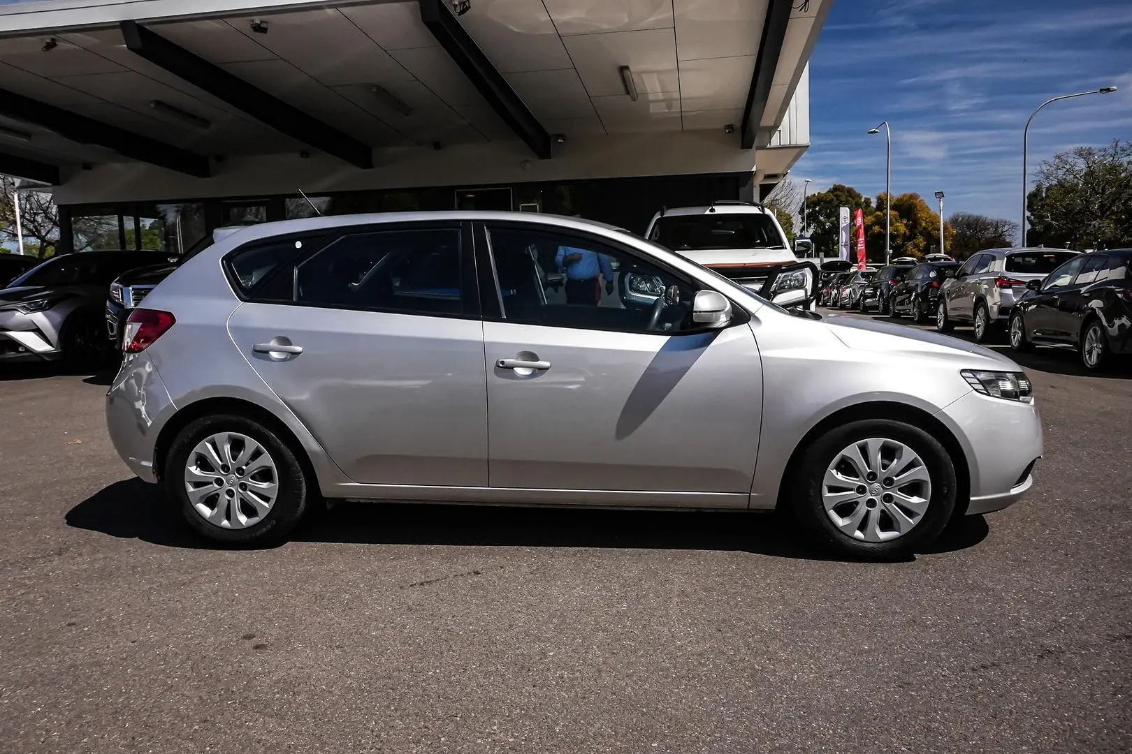 2010 Kia Cerato Gallery Image 3