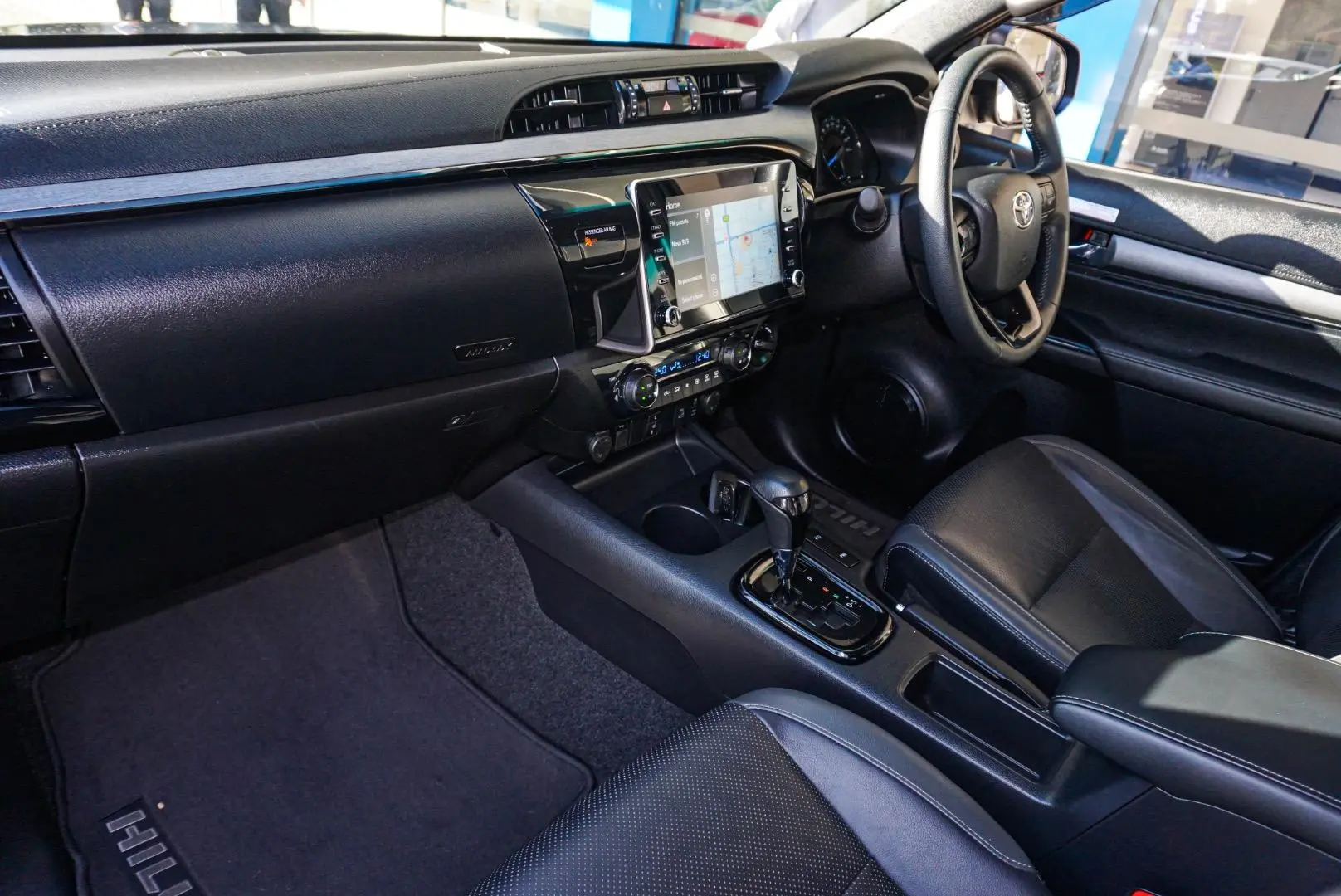 2022 Toyota Hilux Gallery Image 10
