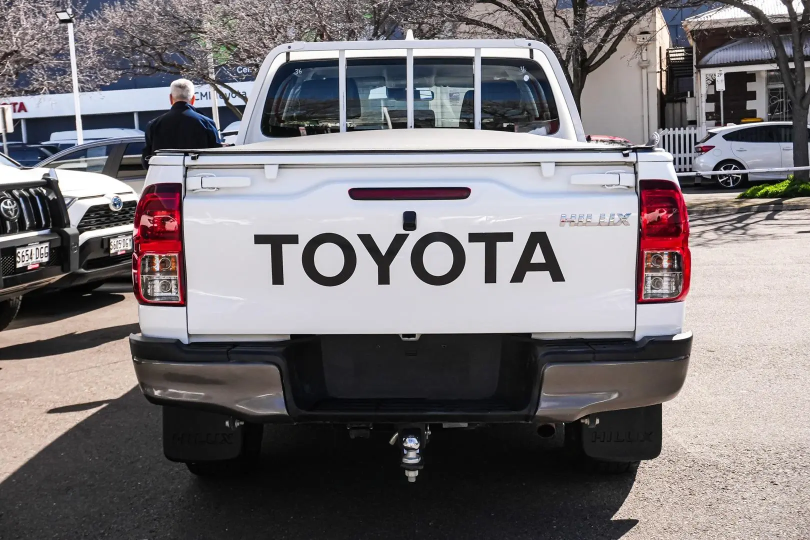 2022 Toyota Hilux Gallery Image 6