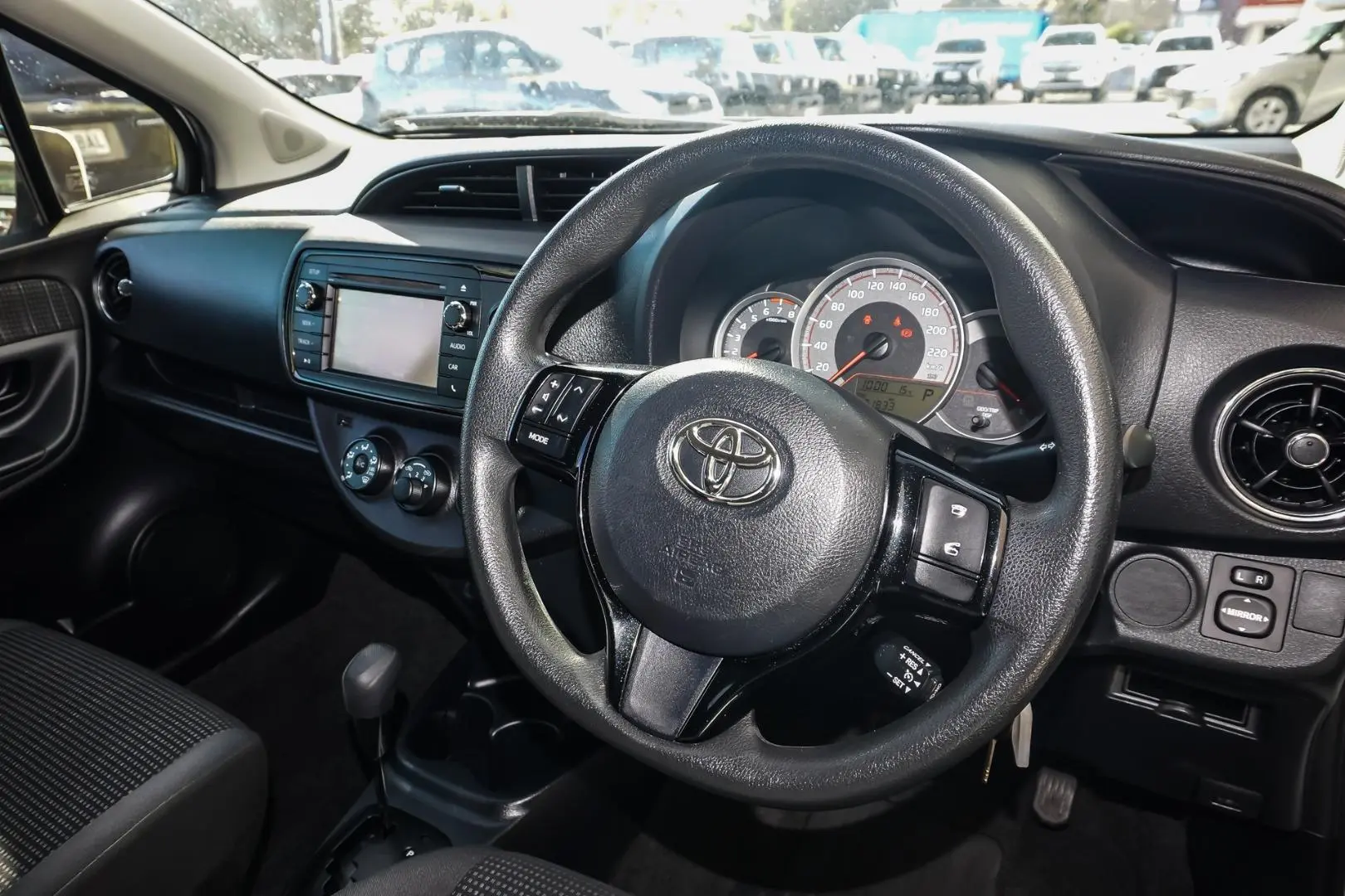 2019 Toyota Yaris Gallery Image 7