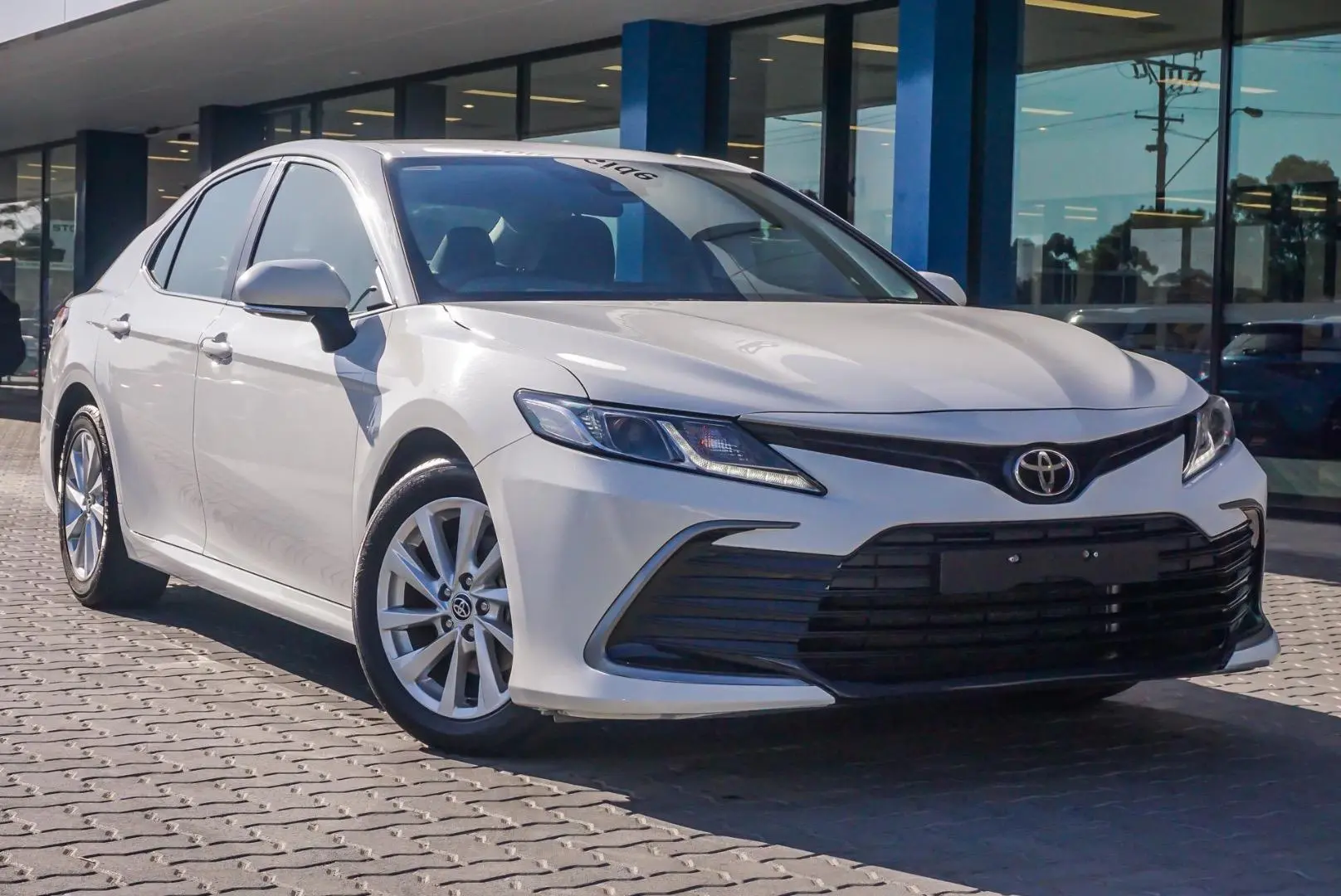 2022 Toyota Camry Gallery Image 1