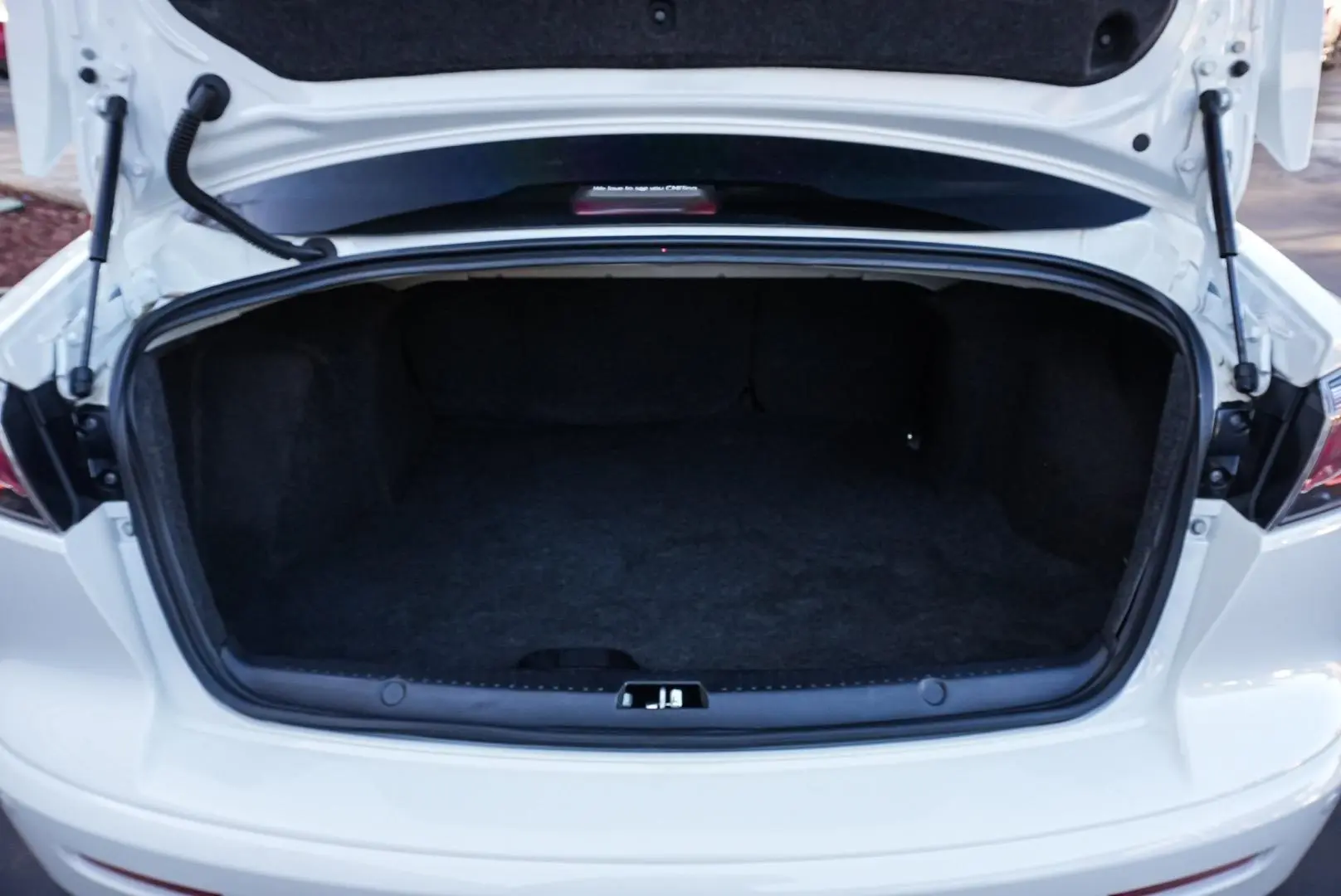 2017 Mitsubishi Lancer Gallery Image 11