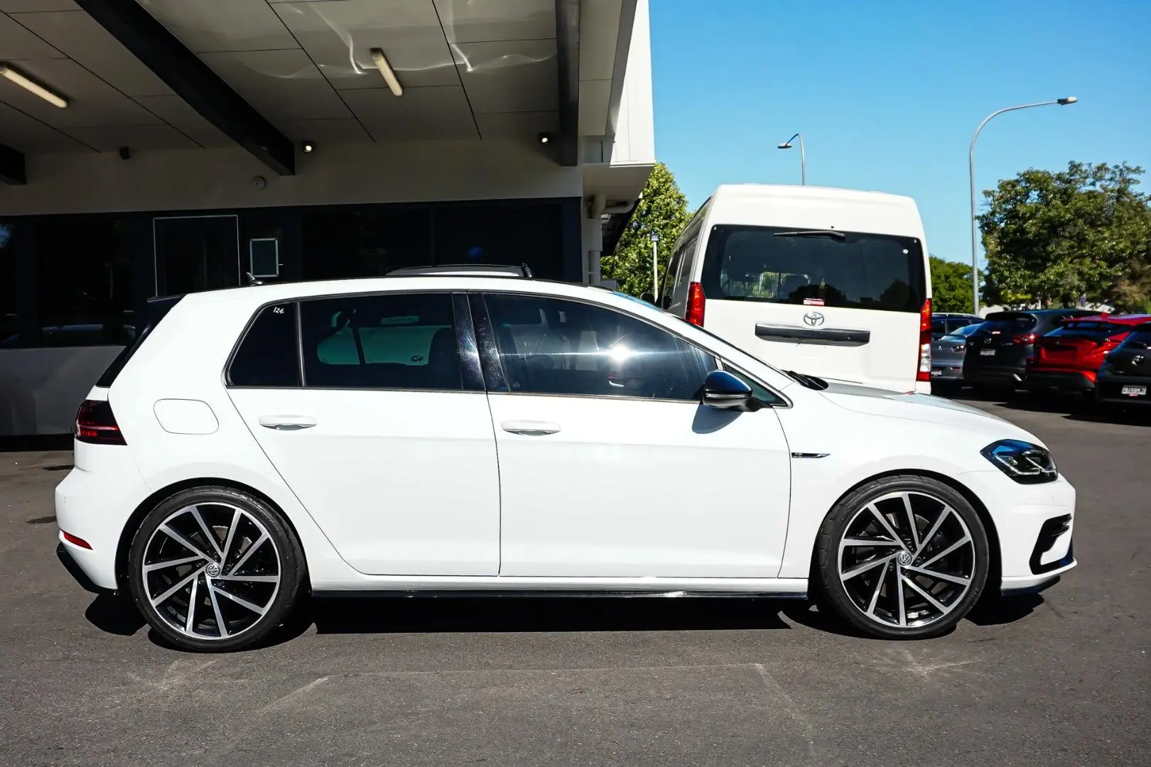 2018 Volkswagen Golf Gallery Image 4