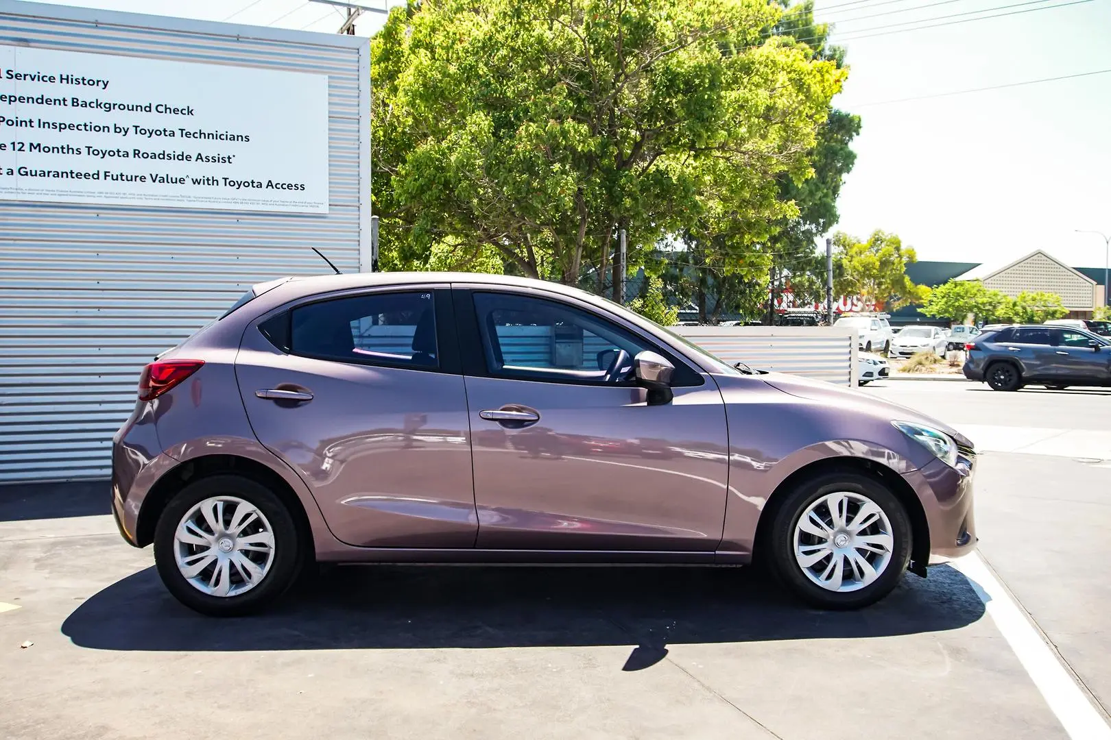 2015 Mazda 2 Gallery Image 3