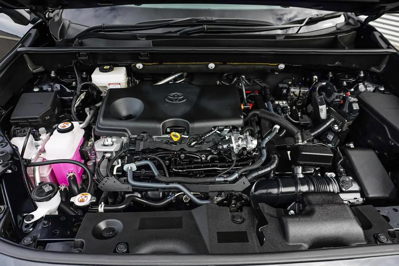 2023 Toyota RAV4 Gallery Image 25