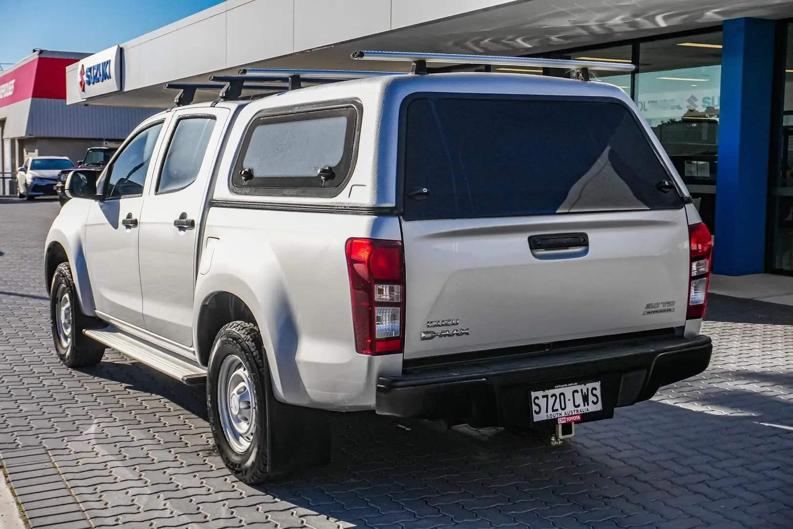 2018 Isuzu D-MAX Gallery Image 3