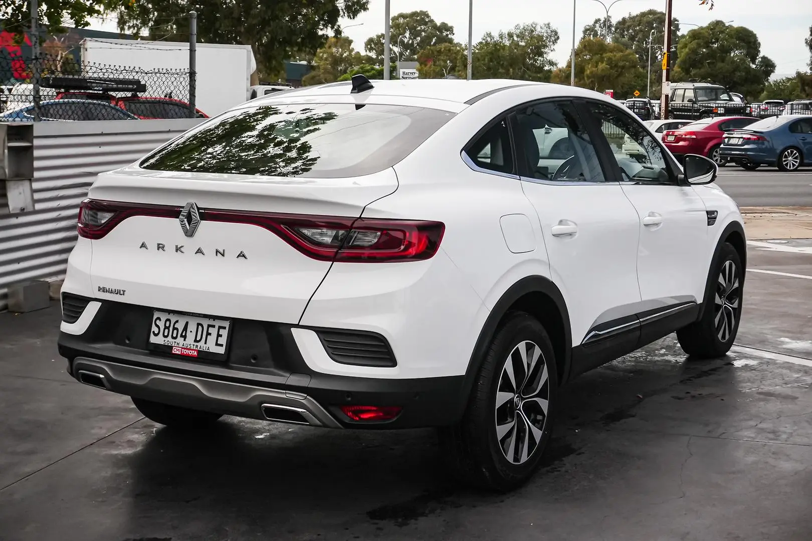 2023 Renault Arkana Gallery Image 3