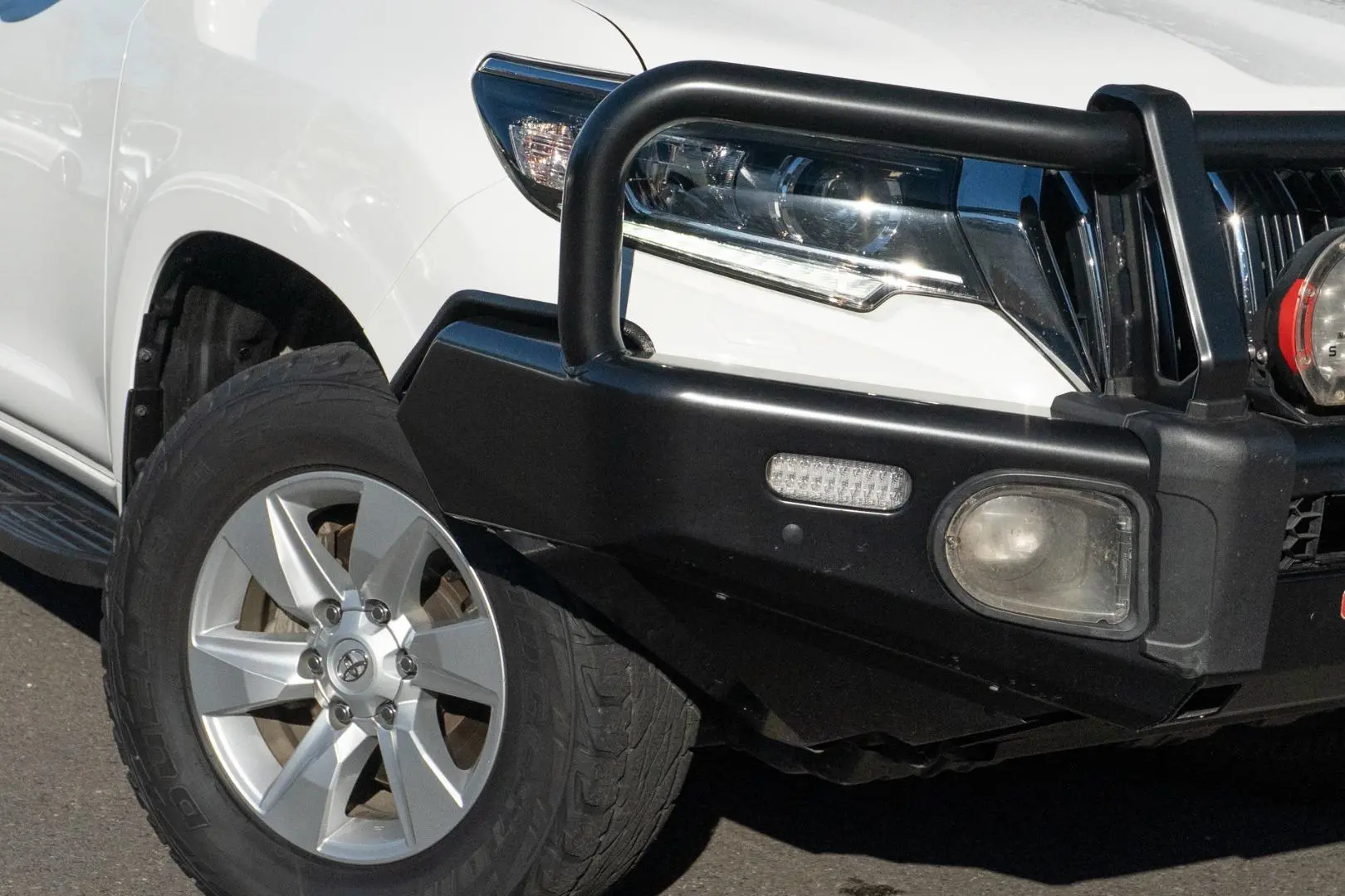 2022 Toyota Landcruiser Prado Gallery Image 11