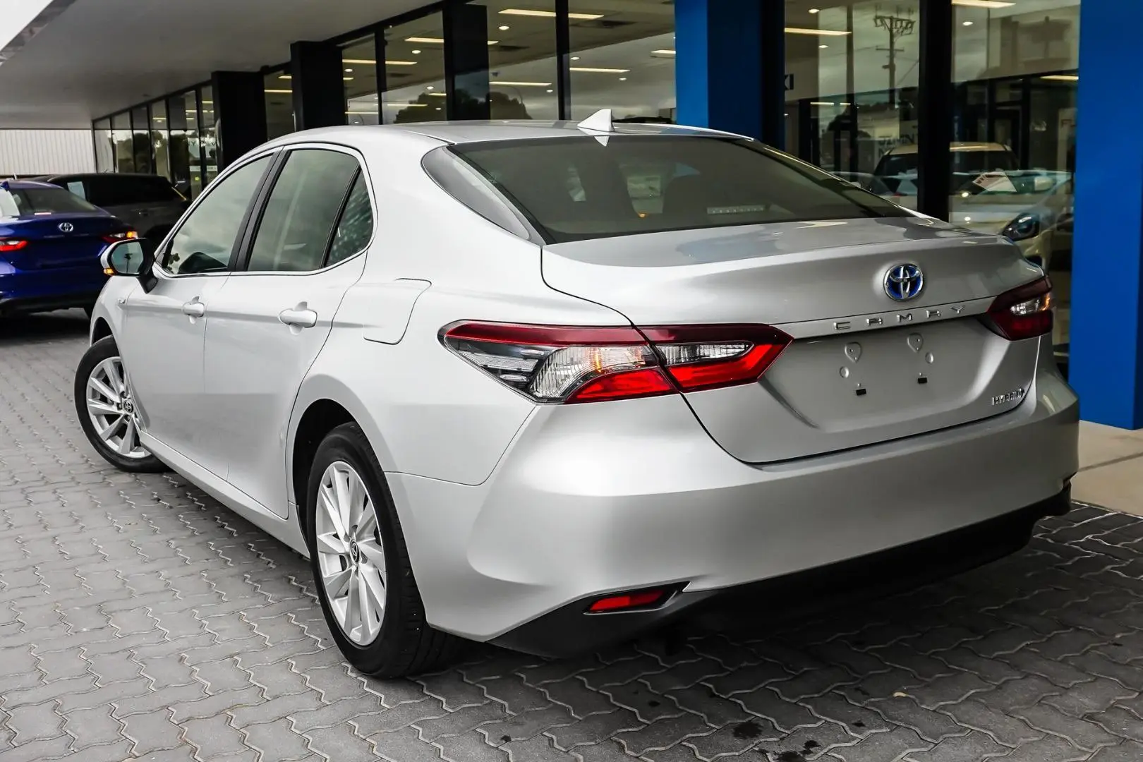 2023 Toyota Camry Gallery Image 2