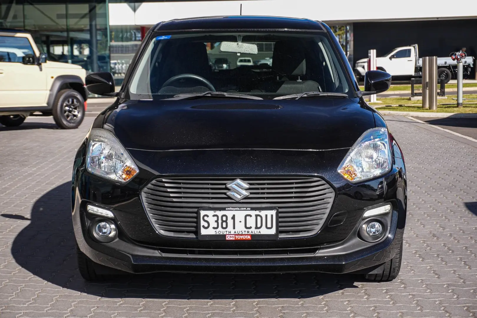 2020 Suzuki Swift Gallery Image 5