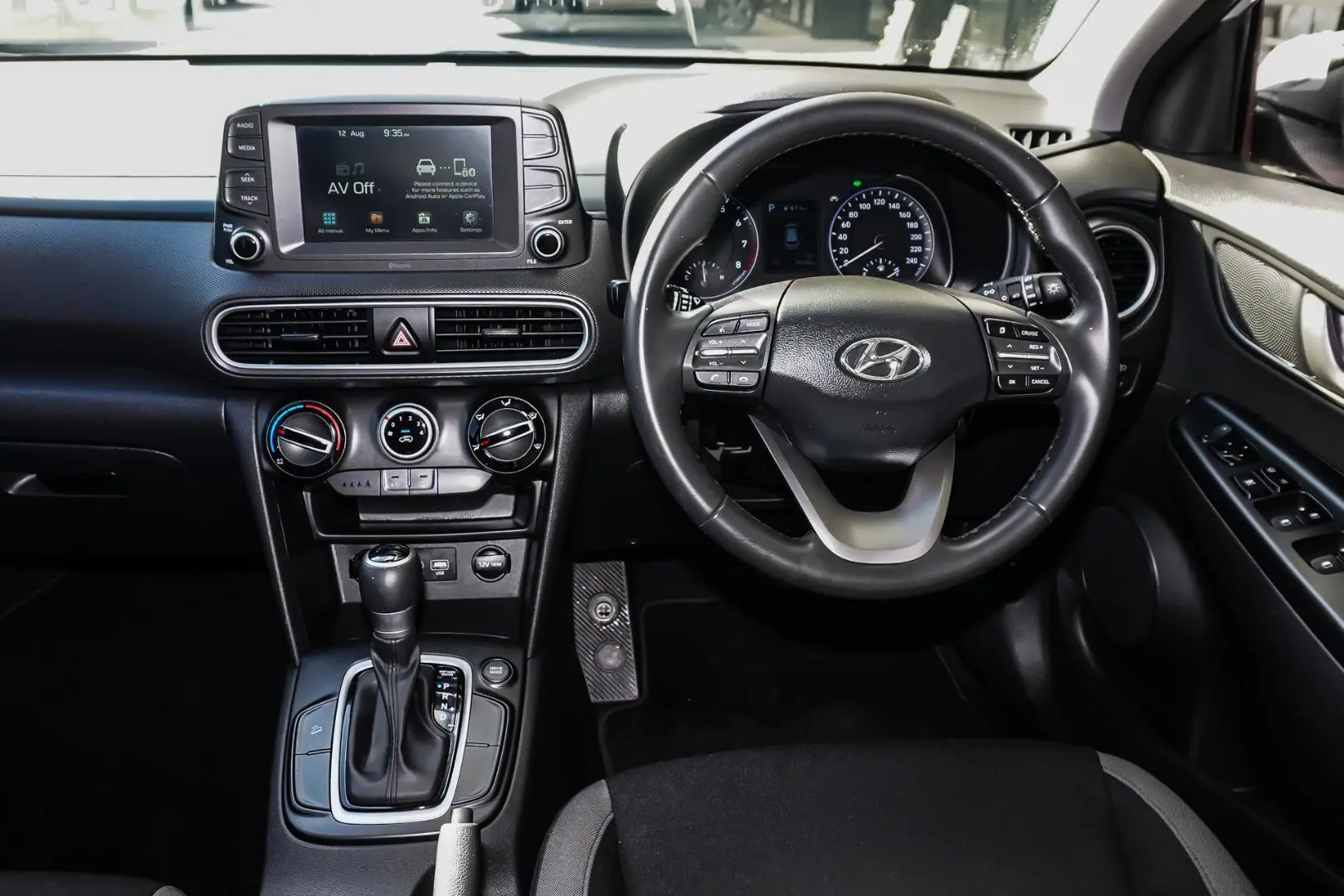 2020 Hyundai Kona Gallery Image 9