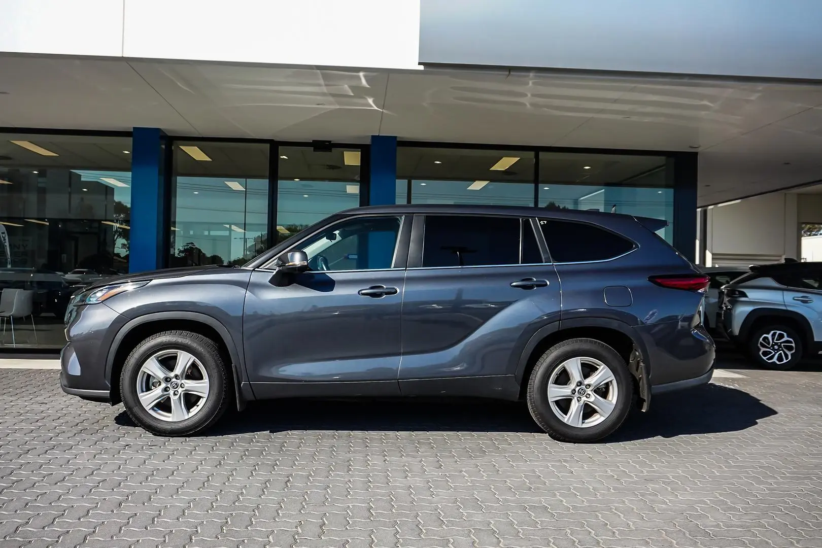 2023 Toyota Kluger Gallery Image 4