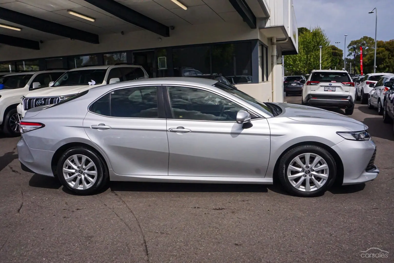 2019 Toyota Camry Image 4