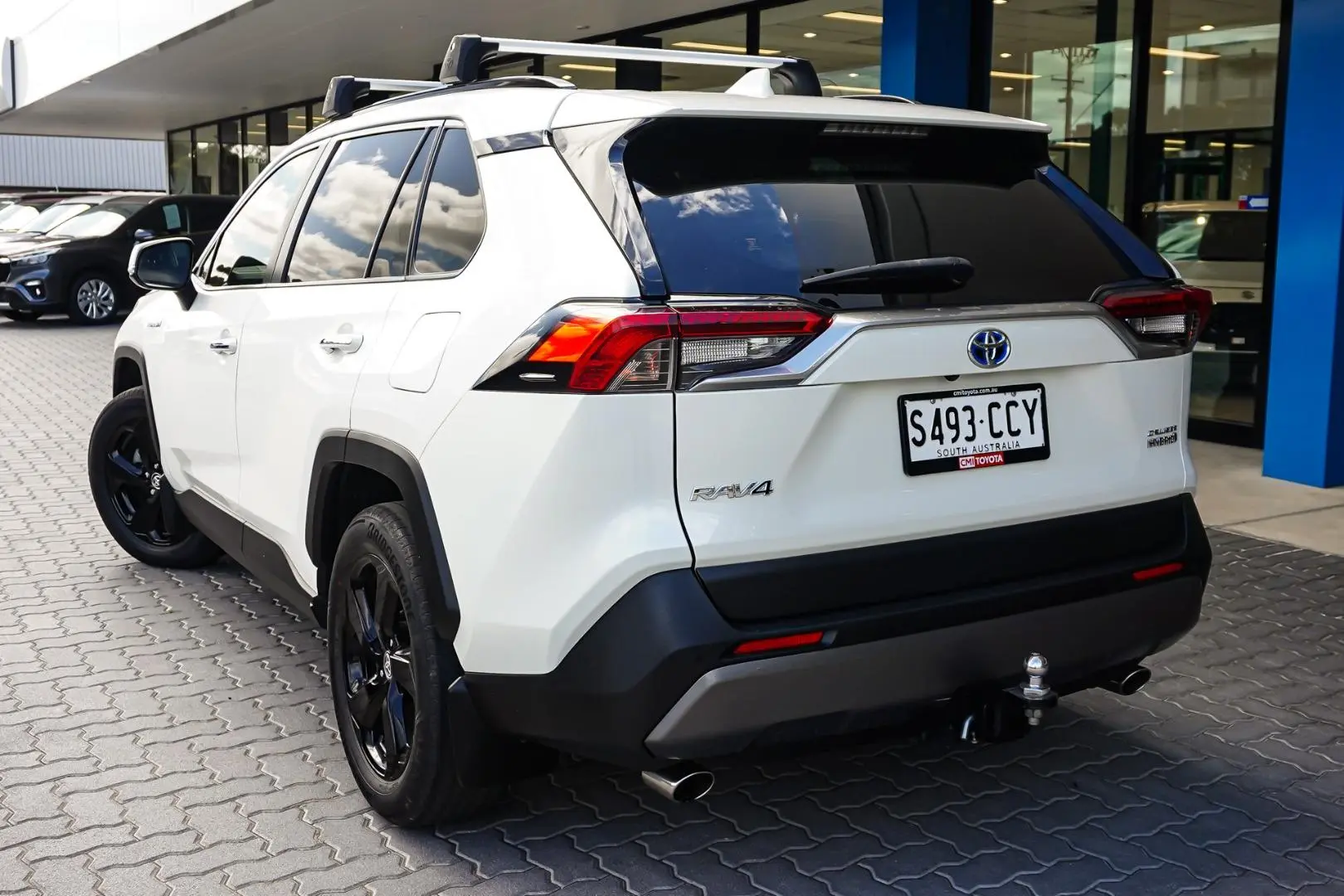 2019 Toyota RAV4 Gallery Image 3