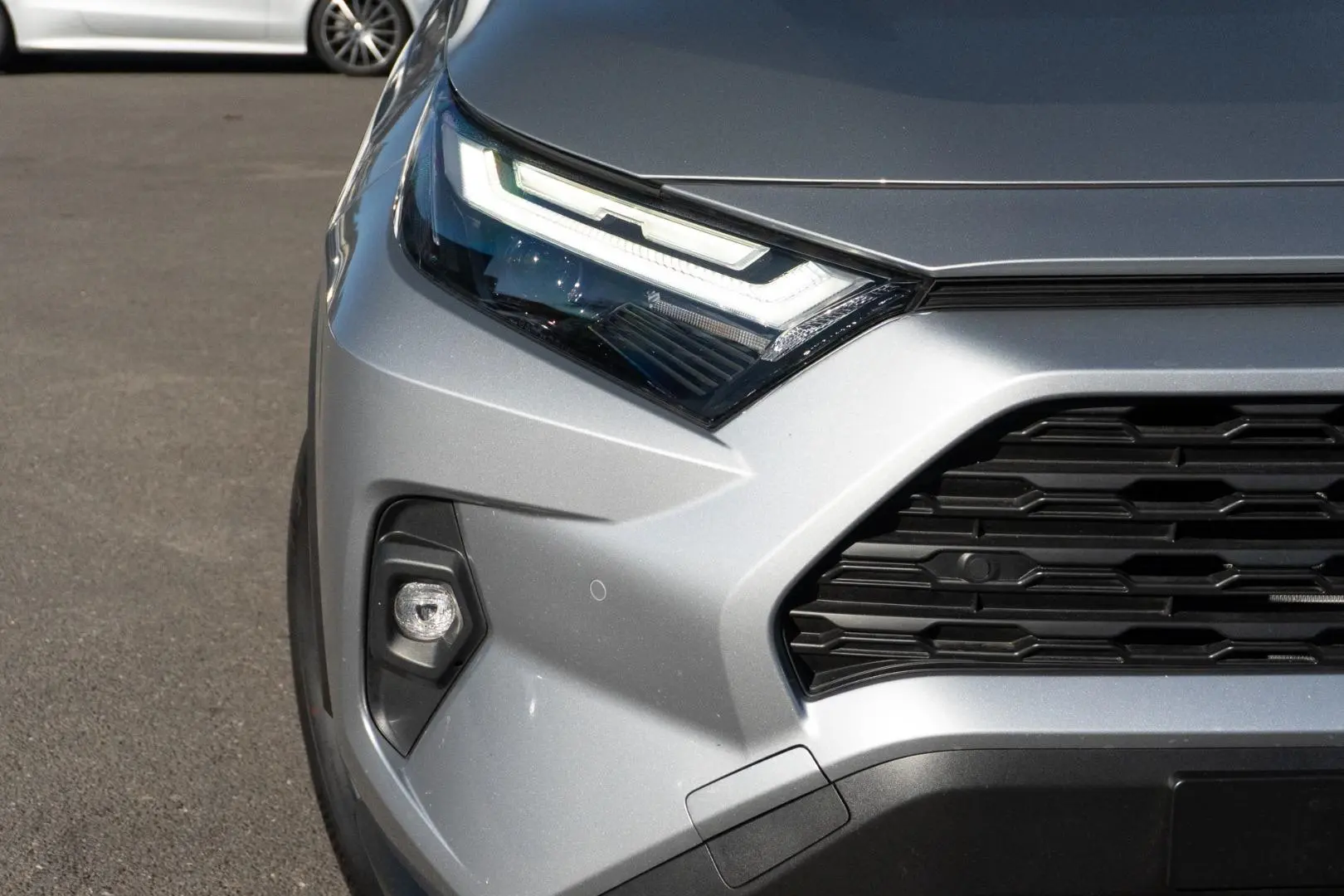 2025 Toyota RAV4 Gallery Image 12