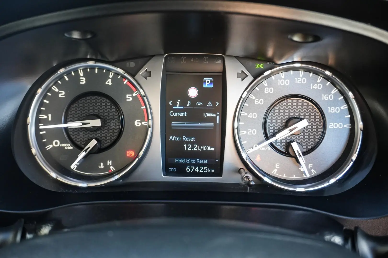 2022 Toyota Hilux Gallery Image 15