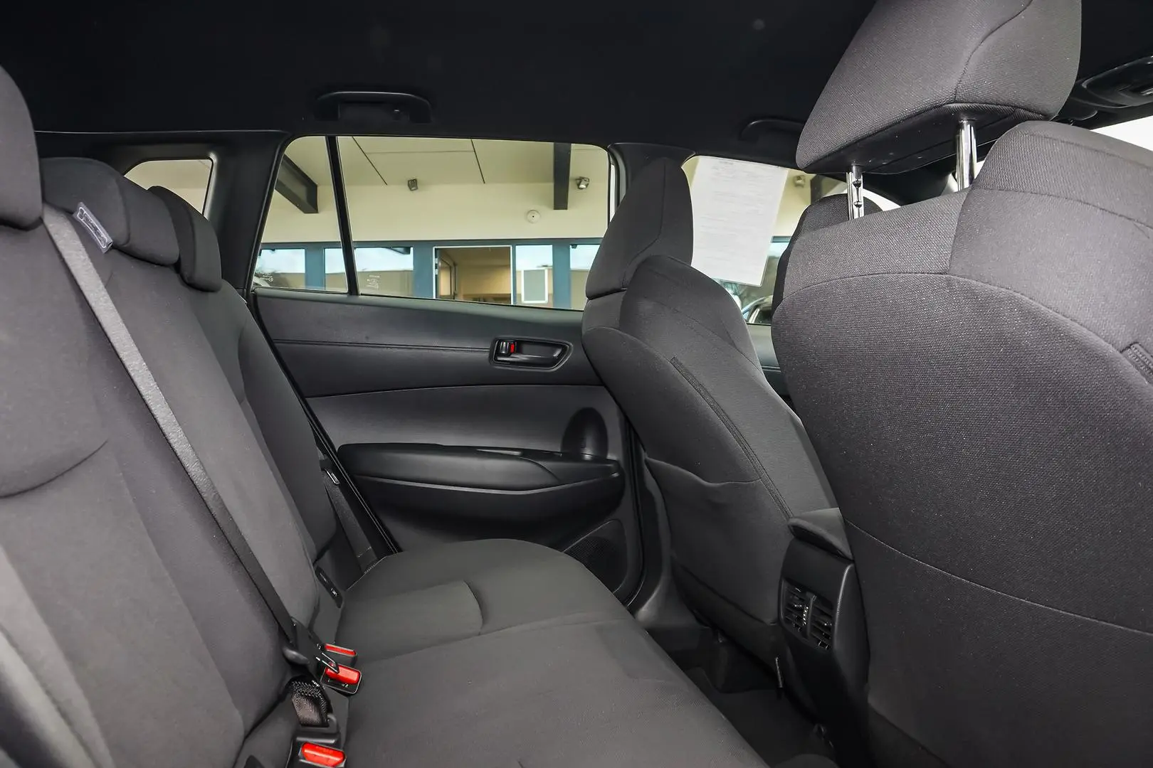 2025 Toyota Corolla Cross Gallery Image 7