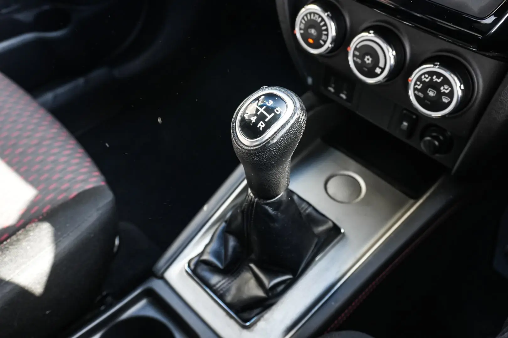 2017 Mitsubishi ASX Gallery Image 16