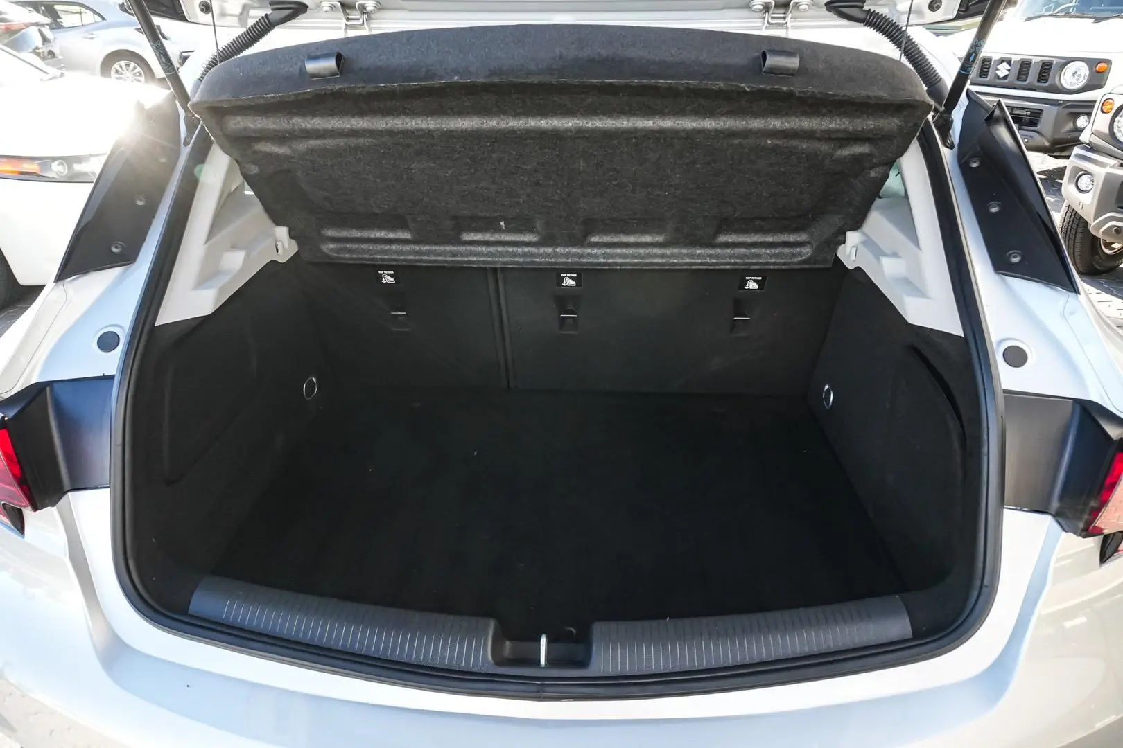 2017 Holden Astra Gallery Image 11