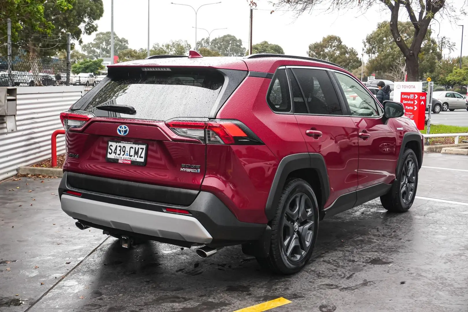 2021 Toyota RAV4 Gallery Image 3