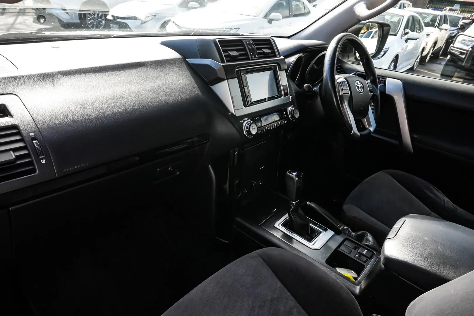2014 Toyota Landcruiser Prado Gallery Image 10