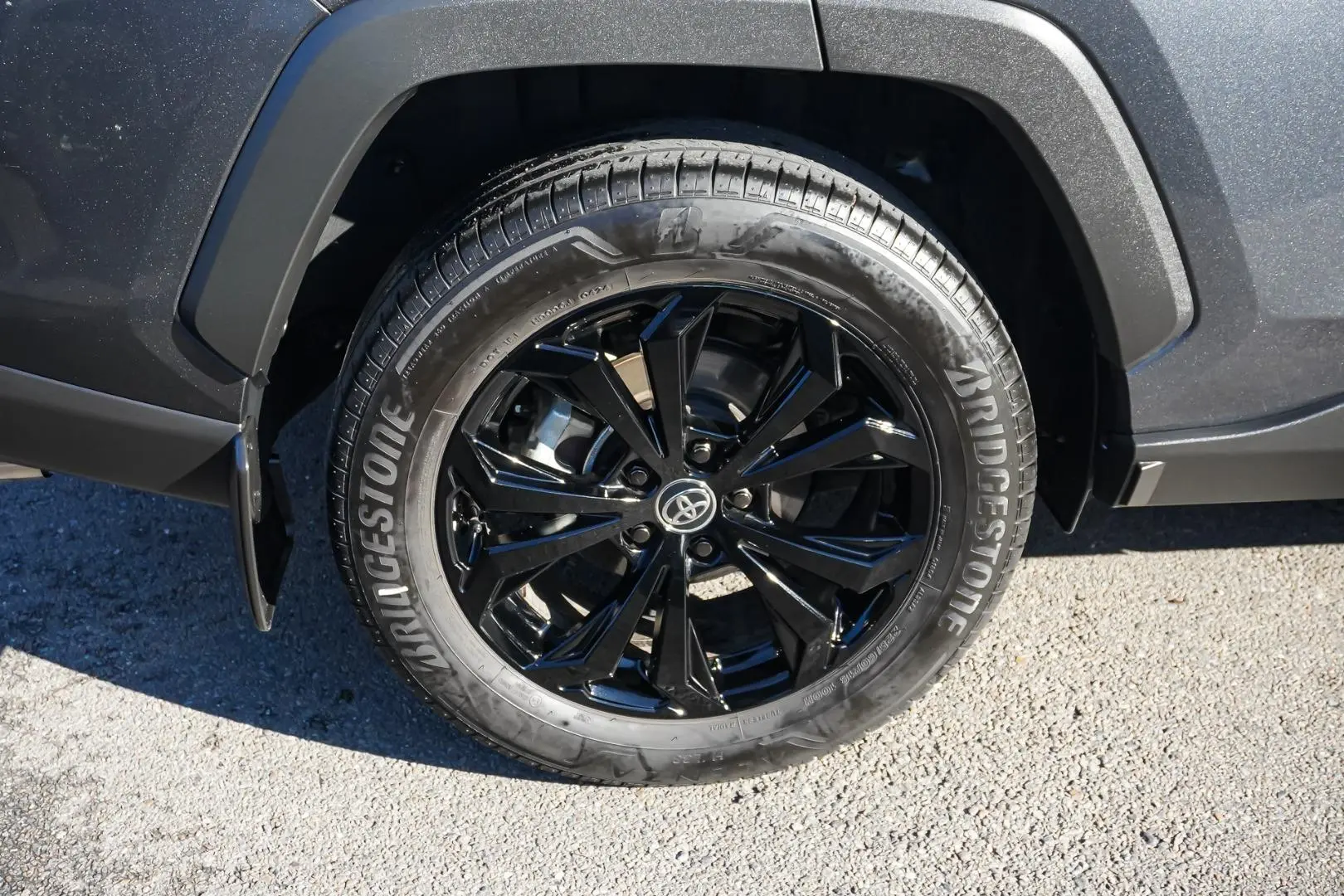 2024 Toyota RAV4 Gallery Image 15