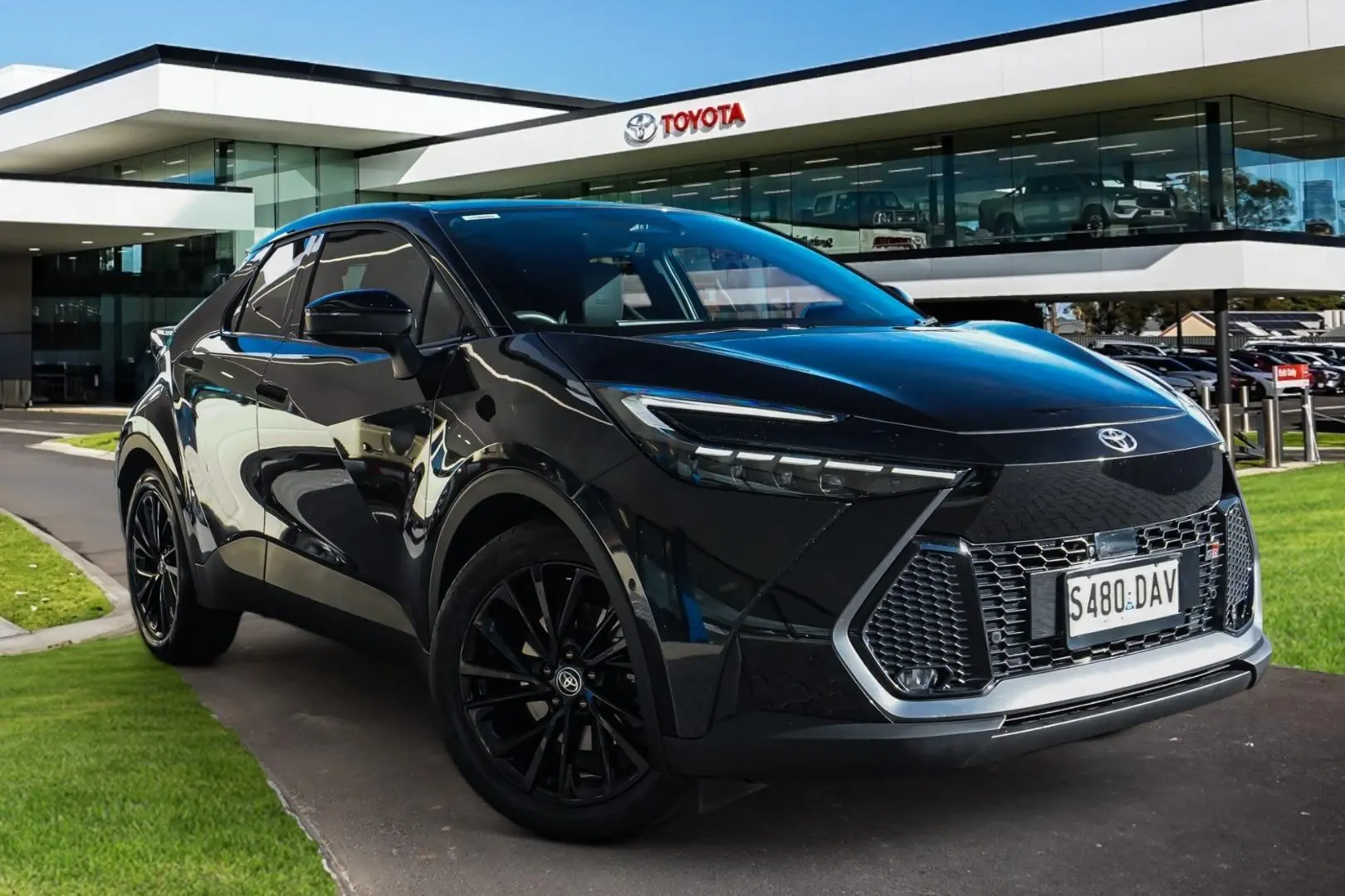 2024 Toyota C-HR Image