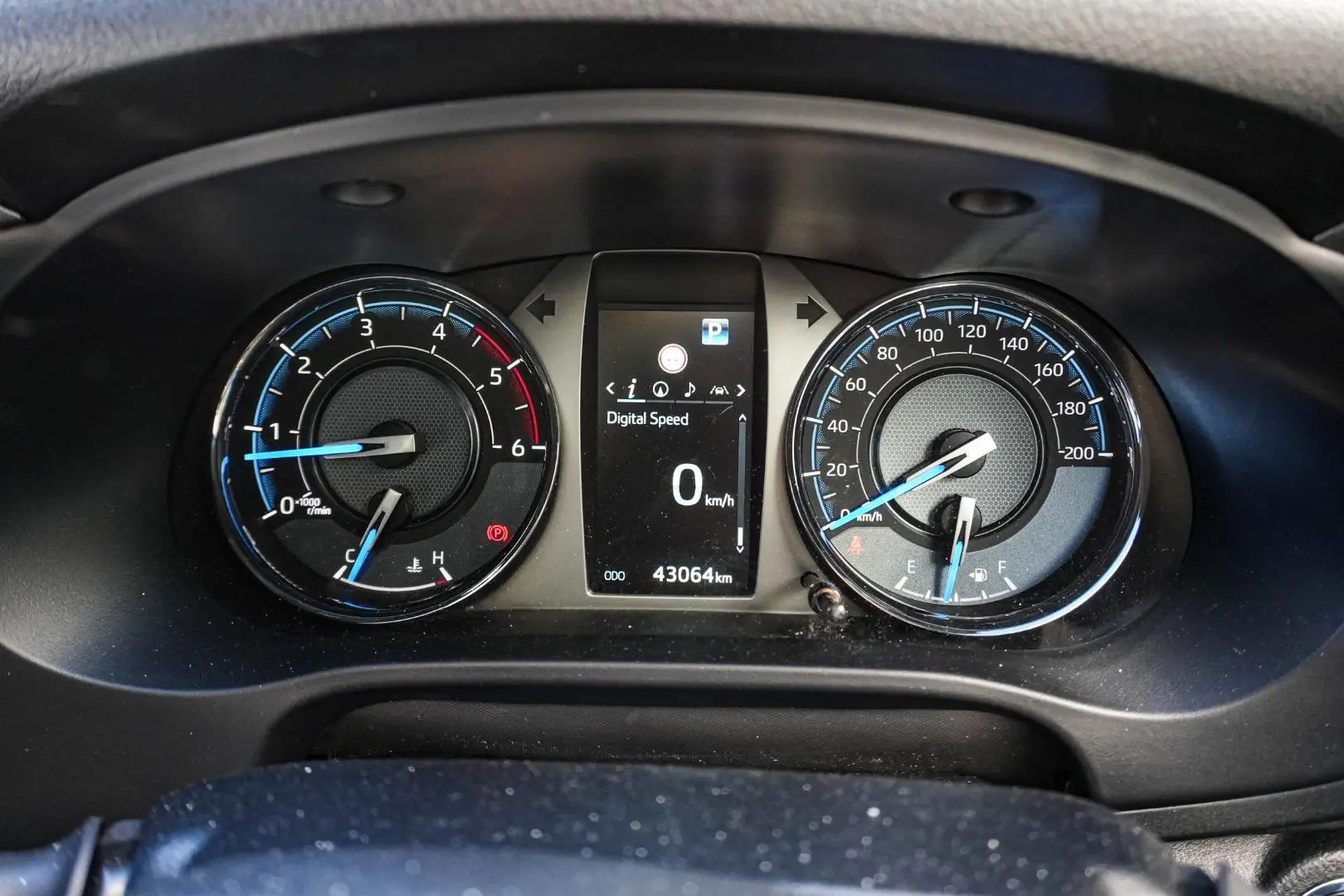 2024 Toyota Hilux Gallery Image 16