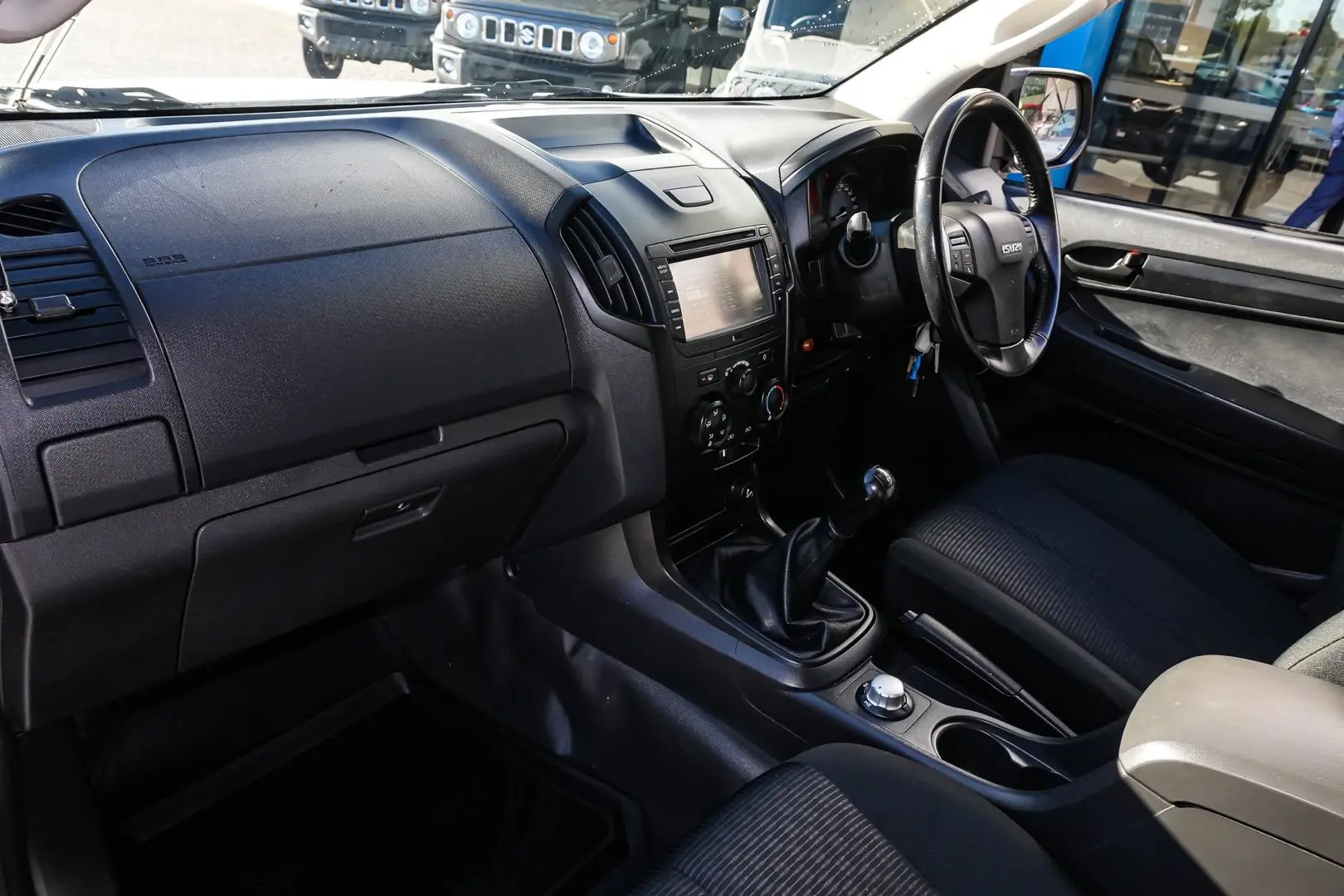2018 Isuzu D-MAX Gallery Image 10