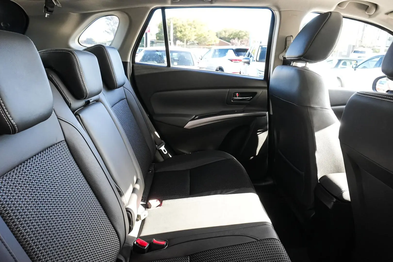 2023 Suzuki S-Cross Gallery Image 9